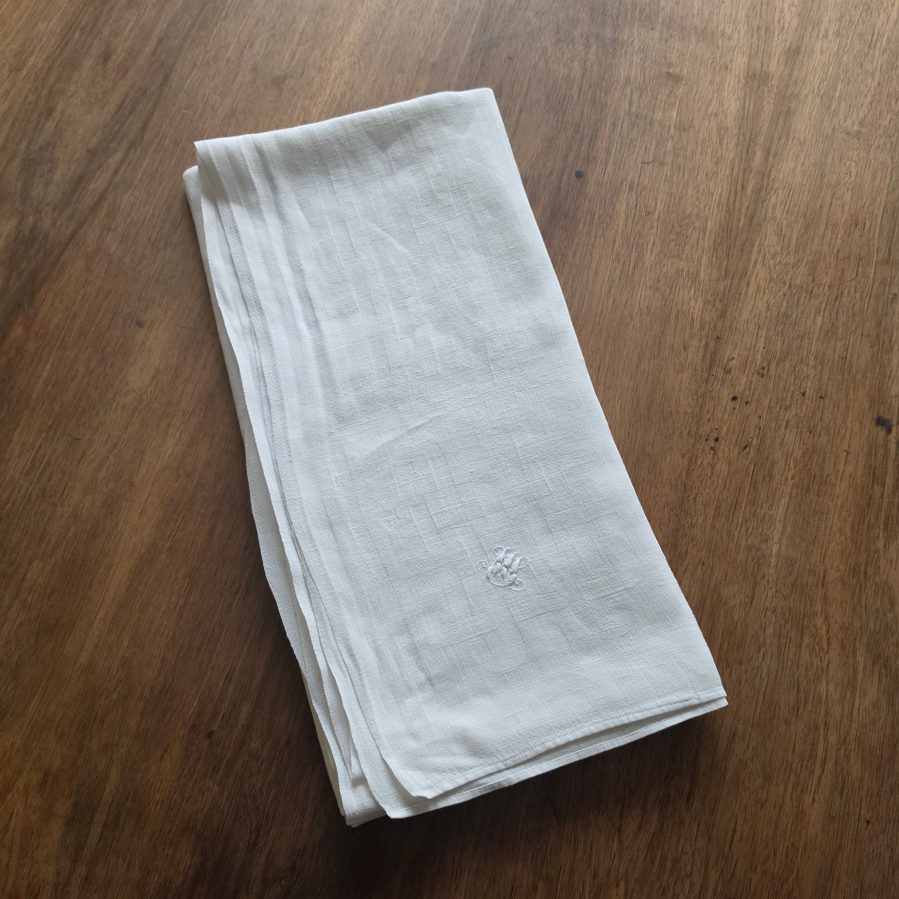 Antike Damast-Tischdecke 135x175cm - weiß - Monogramm M.S.