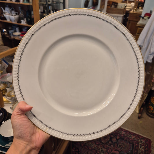 Alter Vintage Silesia großer Porzellan Teller zum Servieren weiß