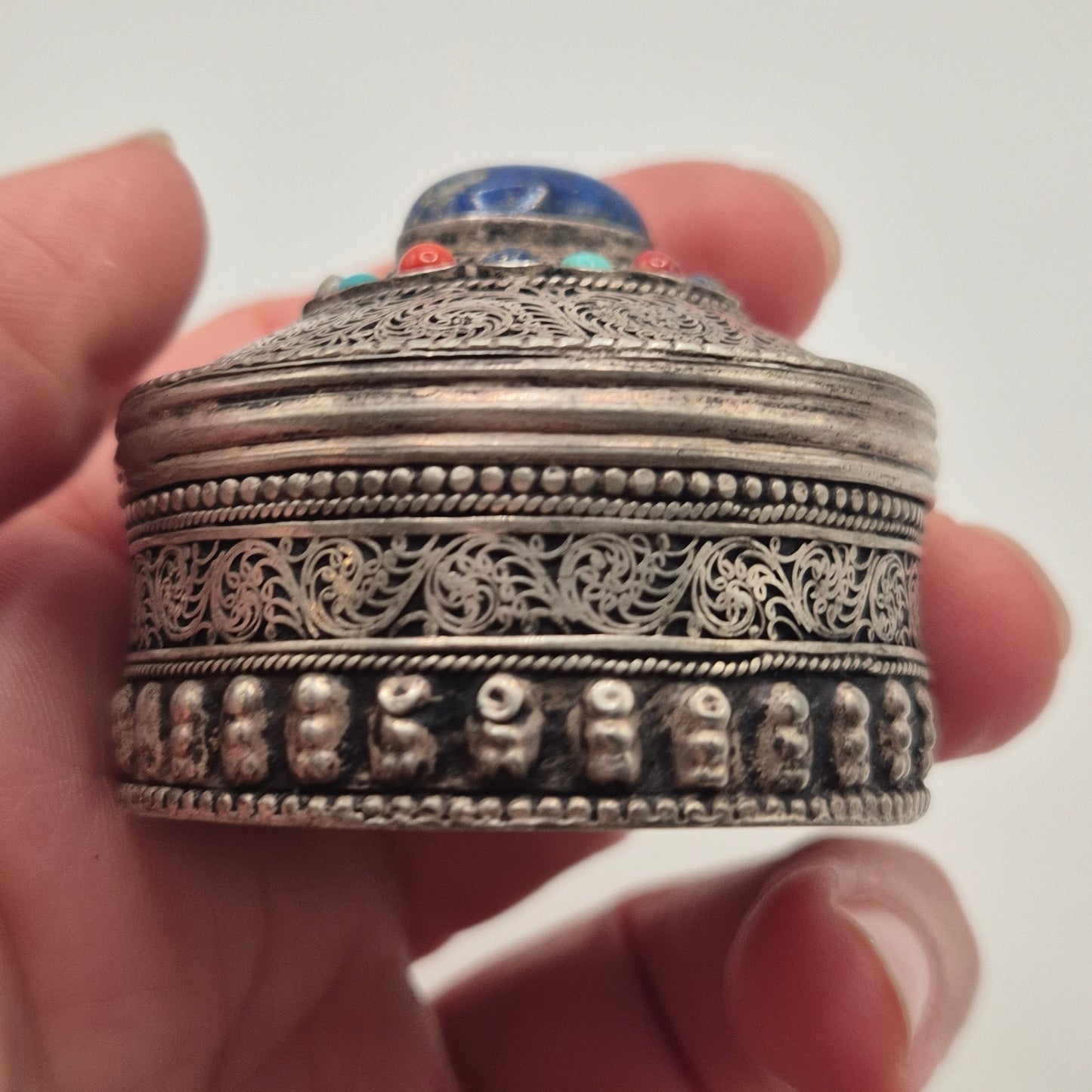 Kleine Vintage Pillendose Schmuckschatulle