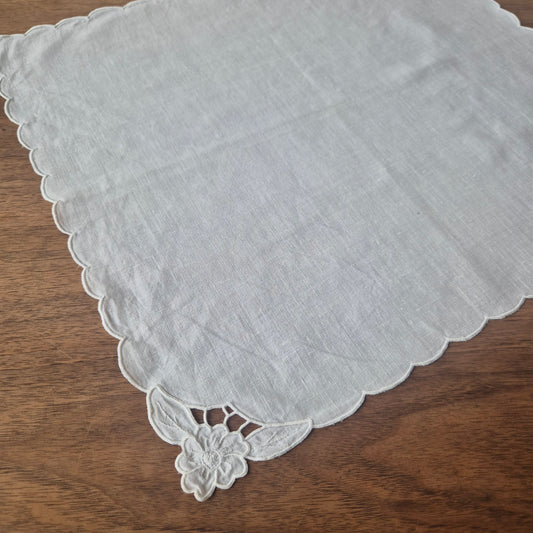 Antike Jugendstil Serviette/Mitteldecke weiß 44x40cm Baumwolle