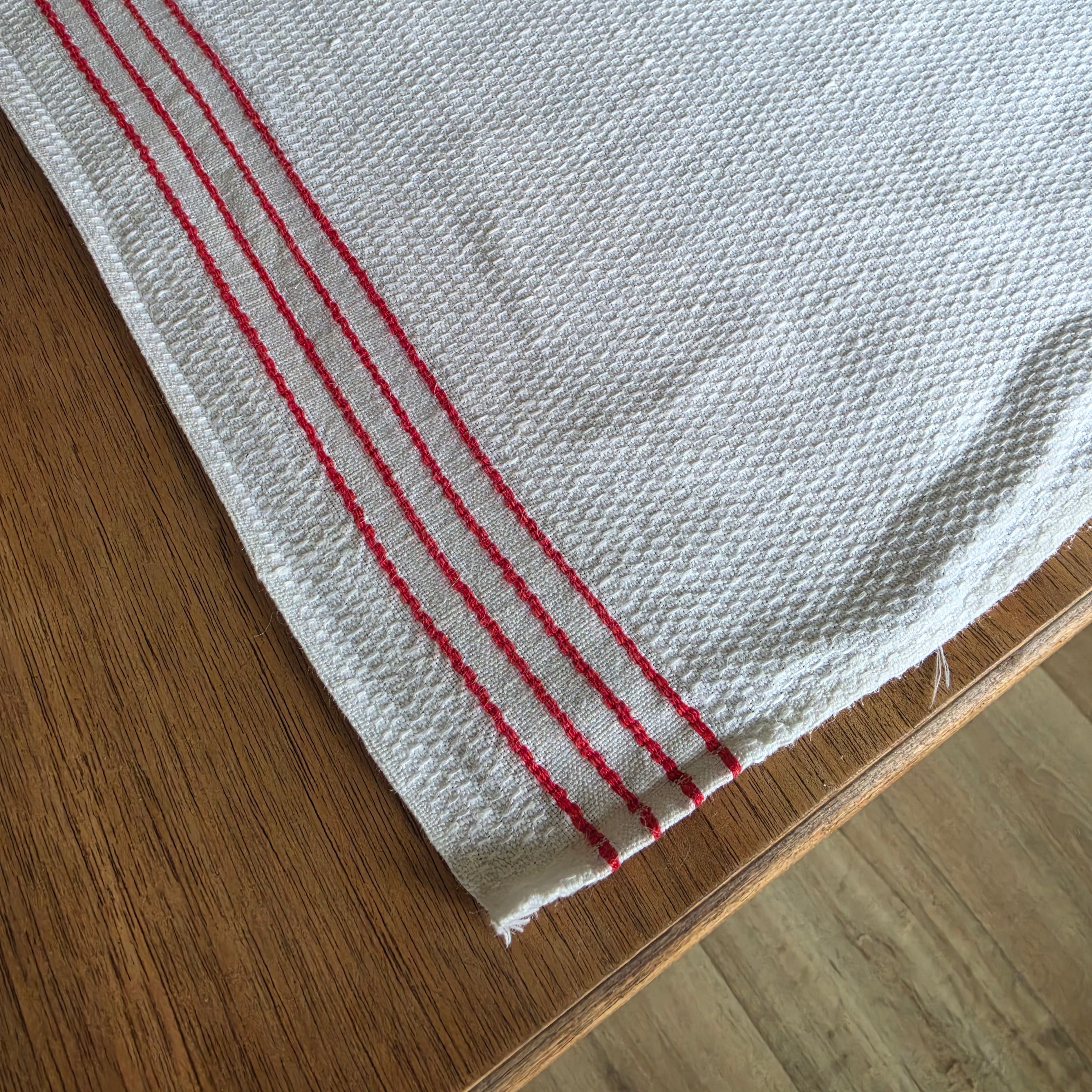 Vintage Tischläufer / Mangeltuch mit roter Einwebung & Monogramm "FH" - 47x117cm