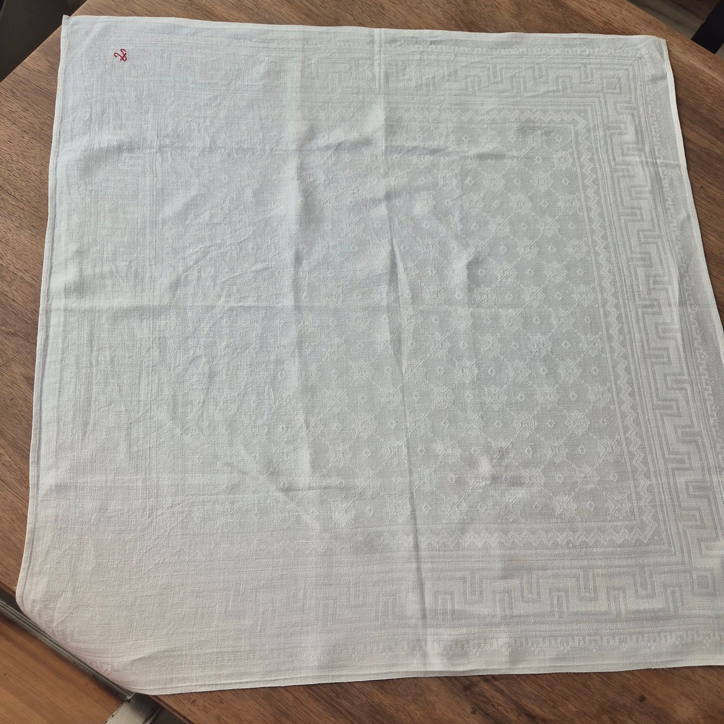 Antike Jugendstil Serviette oder Mitteldecke mit roten Monogramm A.