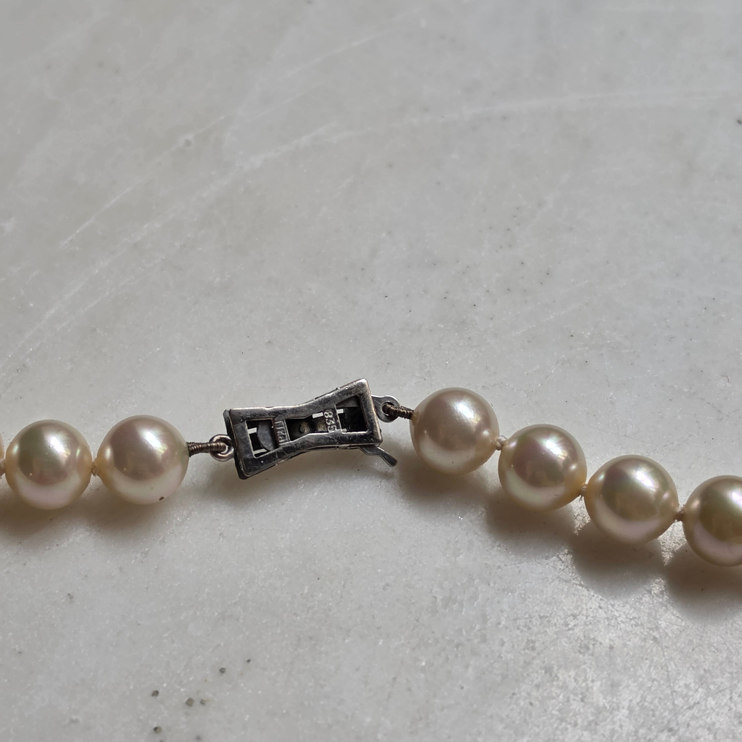 Elegante Perlenkette mit 835 Silber-Steckschloss – Shimmering Modeschmuck-Perlen mit bronzegoldenen Akzenten
