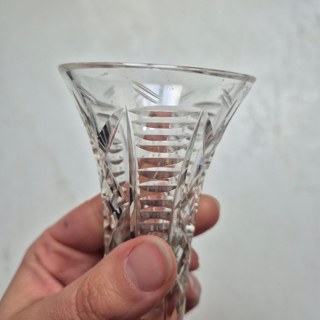 Vintage kleine Kristallvase auf Fuß