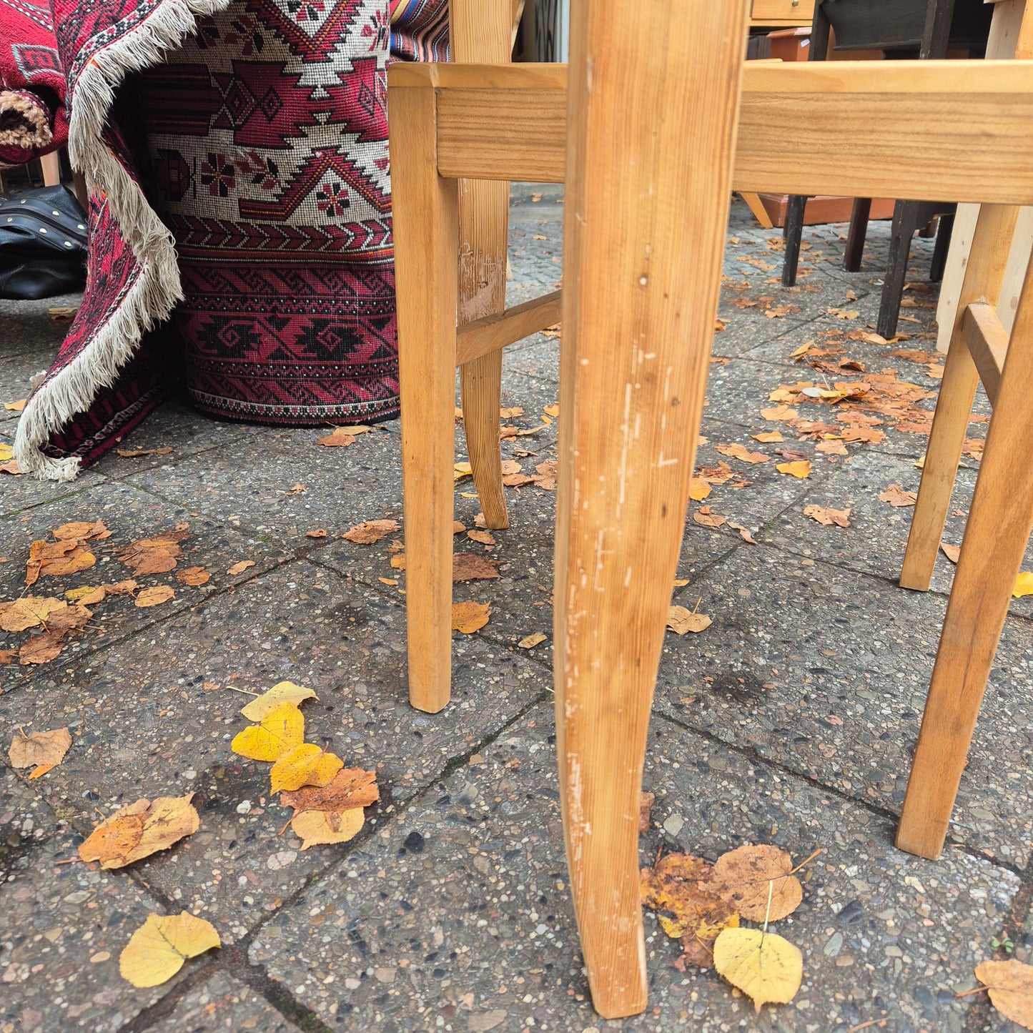 Antiker Biedermeier  Tisch von 1860 Vollholz aufgearbeitet Kiefernholz 71,5 x 99cm Vollholz