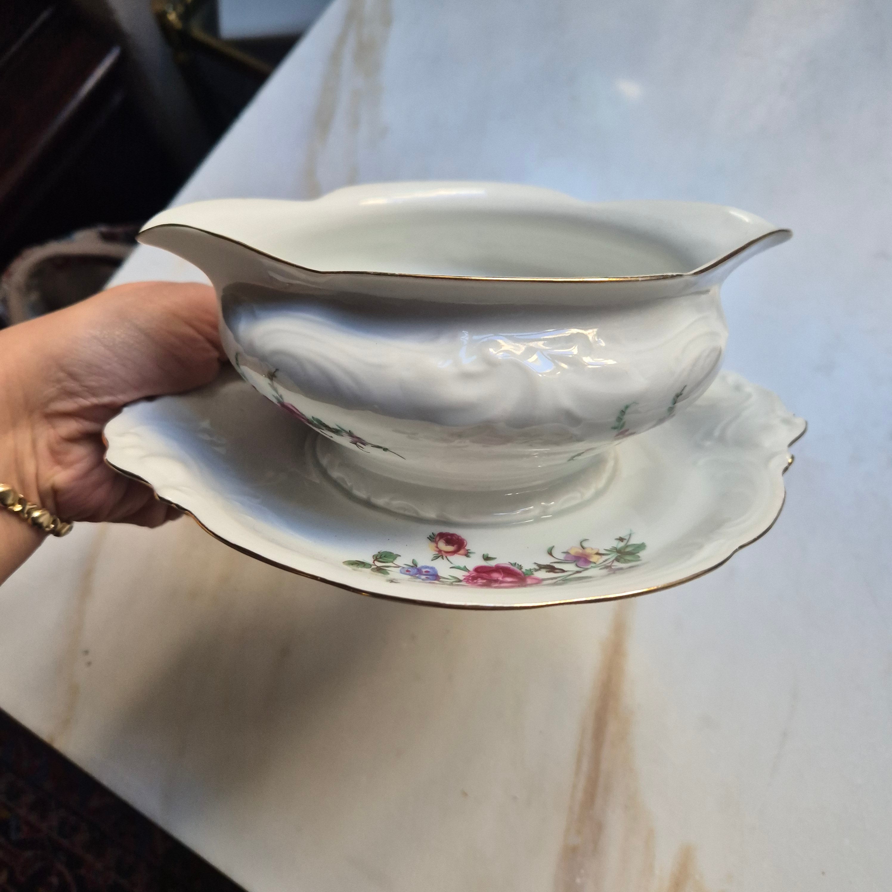 Antike Porzellan Sauciere weiß mit Blumendekor Wawel Polen