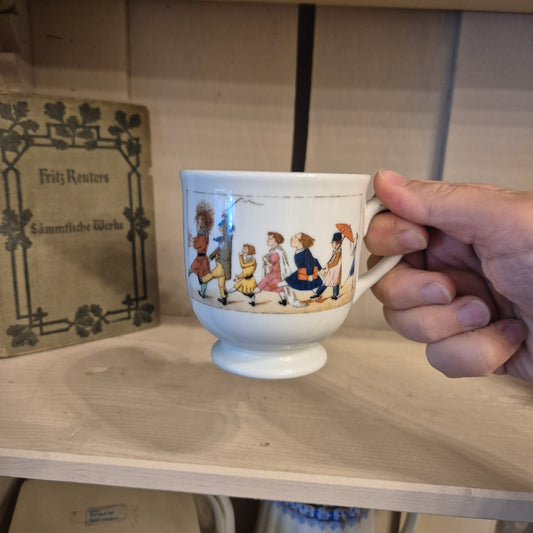 Antike Kindertasse Kakao Tasse Porzellan Lilien Austria  Struwwelpeter Suppenkasper