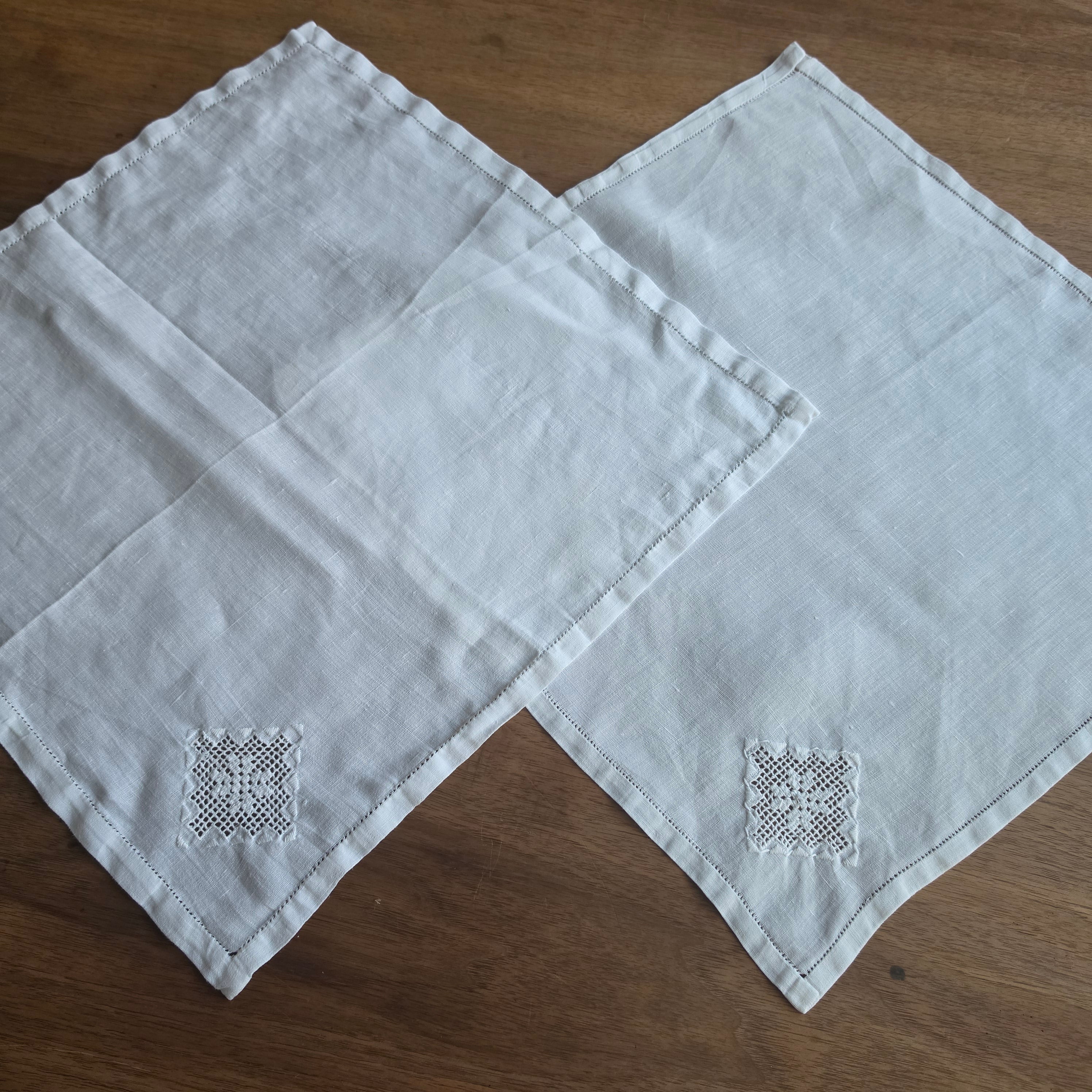 2x Vintage-Servietten Set mit feiner Hardanger-Stickerei & Hohlsaum 40x40cm