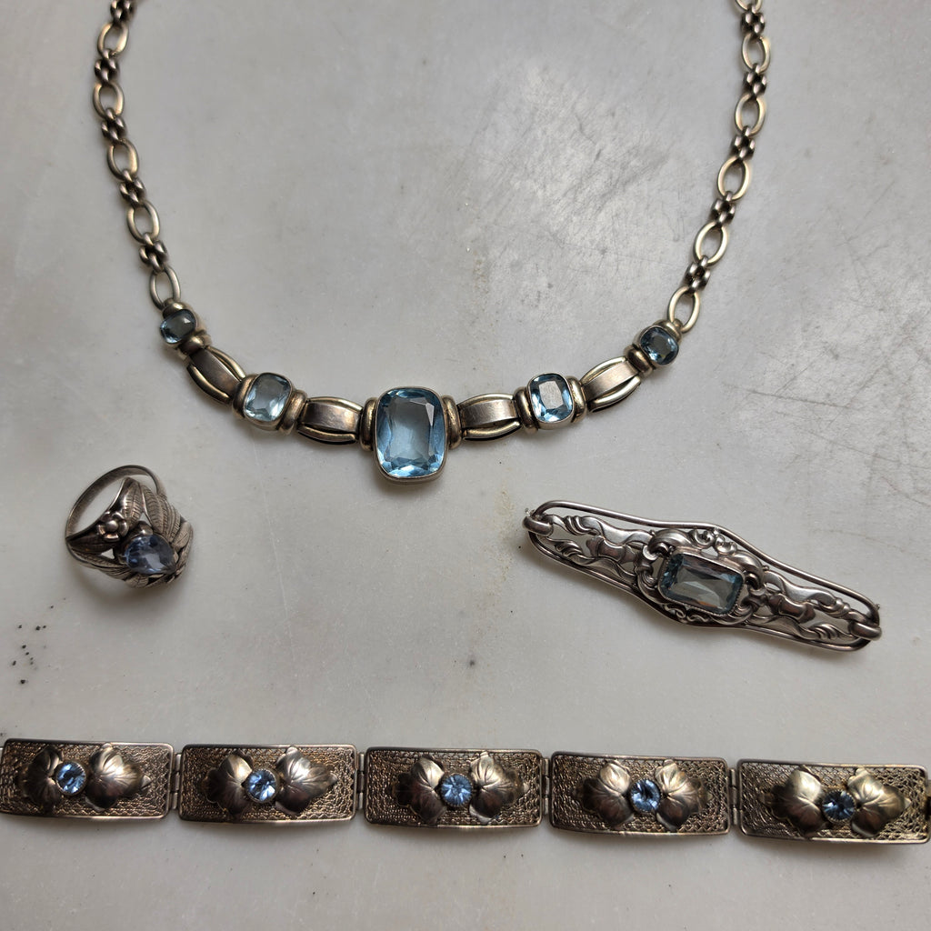 Traumhaftes antikes Art Deco Silber-Schmuckset mit Aquamarin Steinen