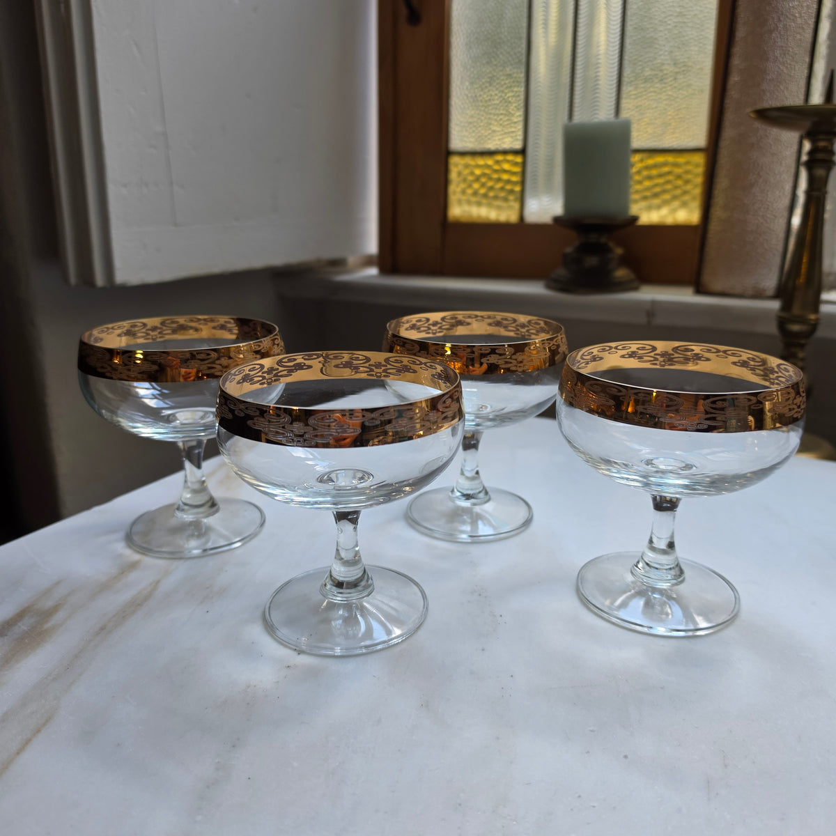 4er-Set Vintage Sektschalen – Edler Golddekor & Filigranes Muster – Perfekt für Champagner & Cocktails