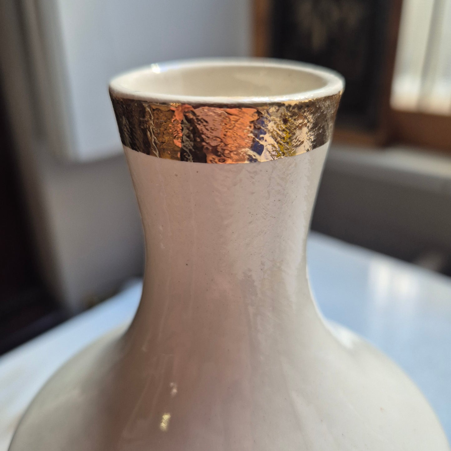 Vintage Design-Vase – Handgefertigte Keramik mit abstrakter Glasur & Relief