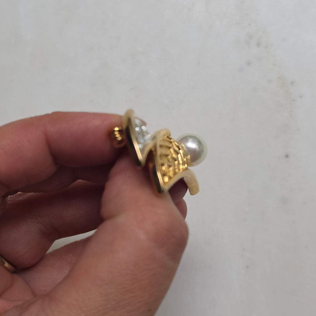 Elegante Vintage-Brosche im Segelschiff-Design – Goldfarben mit Kunstperle & Strass