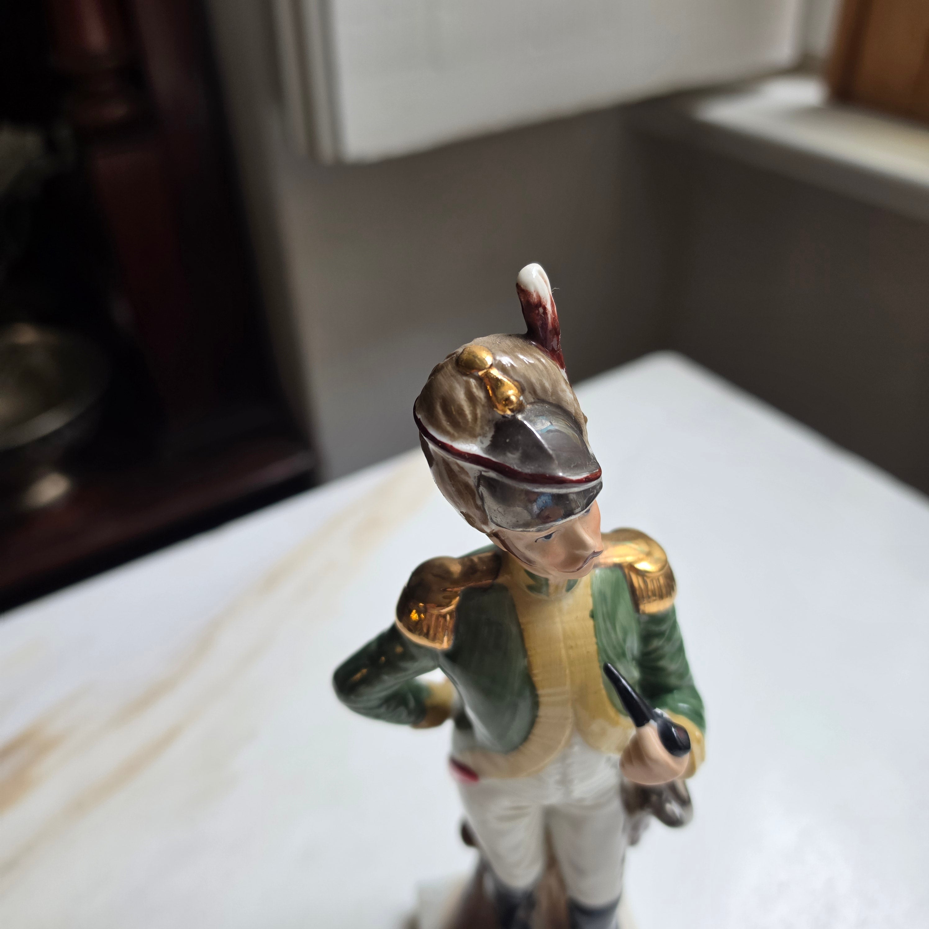 Sammelfigur Porzellan: „Soldat d'Infanterie“ – Offizier mit Pfeife & Säbel