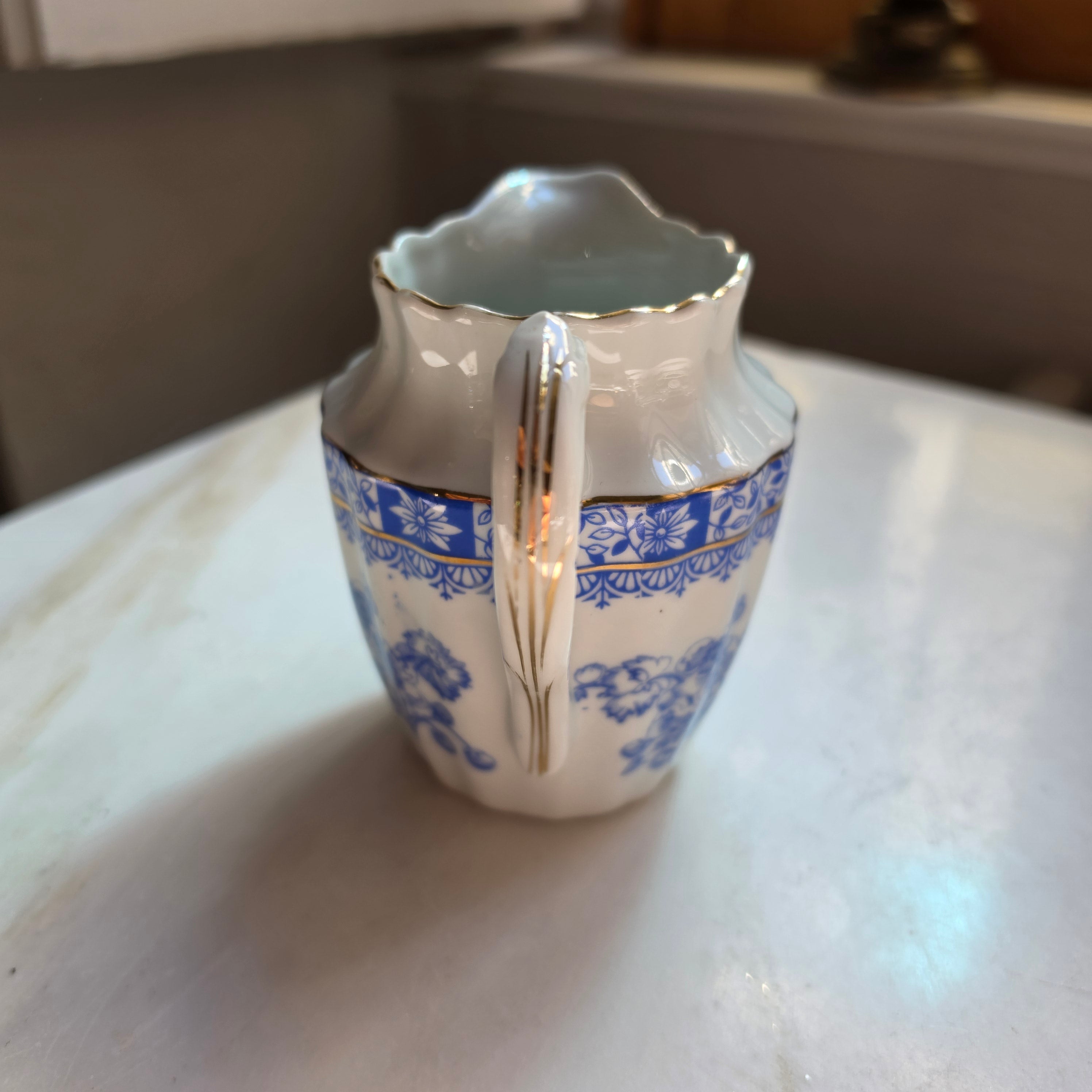 Vintage Porzellan-Milchkännchen „Blau China“ mit Goldrand & Blauem Dekor