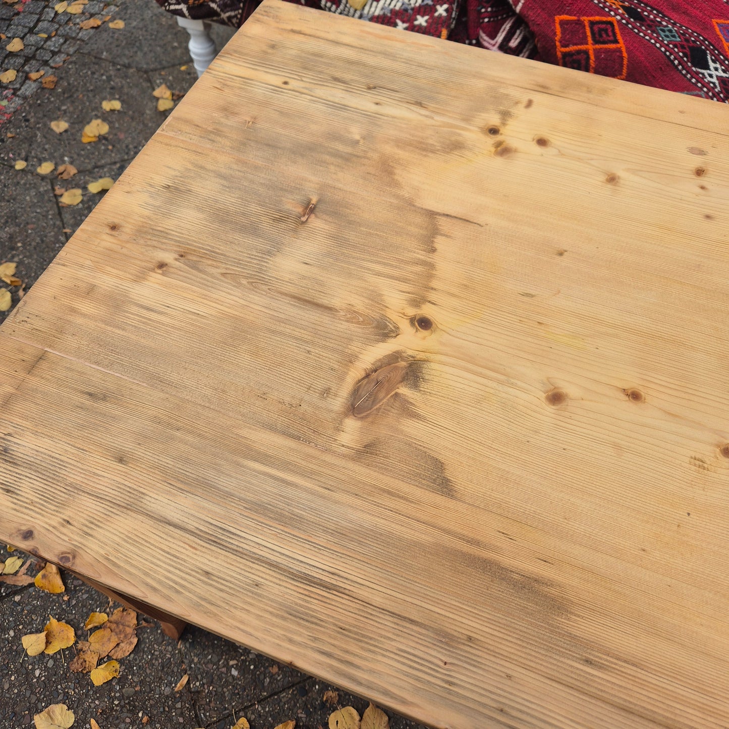 Antiker Biedermeier Tisch von 1860 Vollholz aufgearbeitet Kiefernholz 69 x 93cm Vollholz mit Schublade