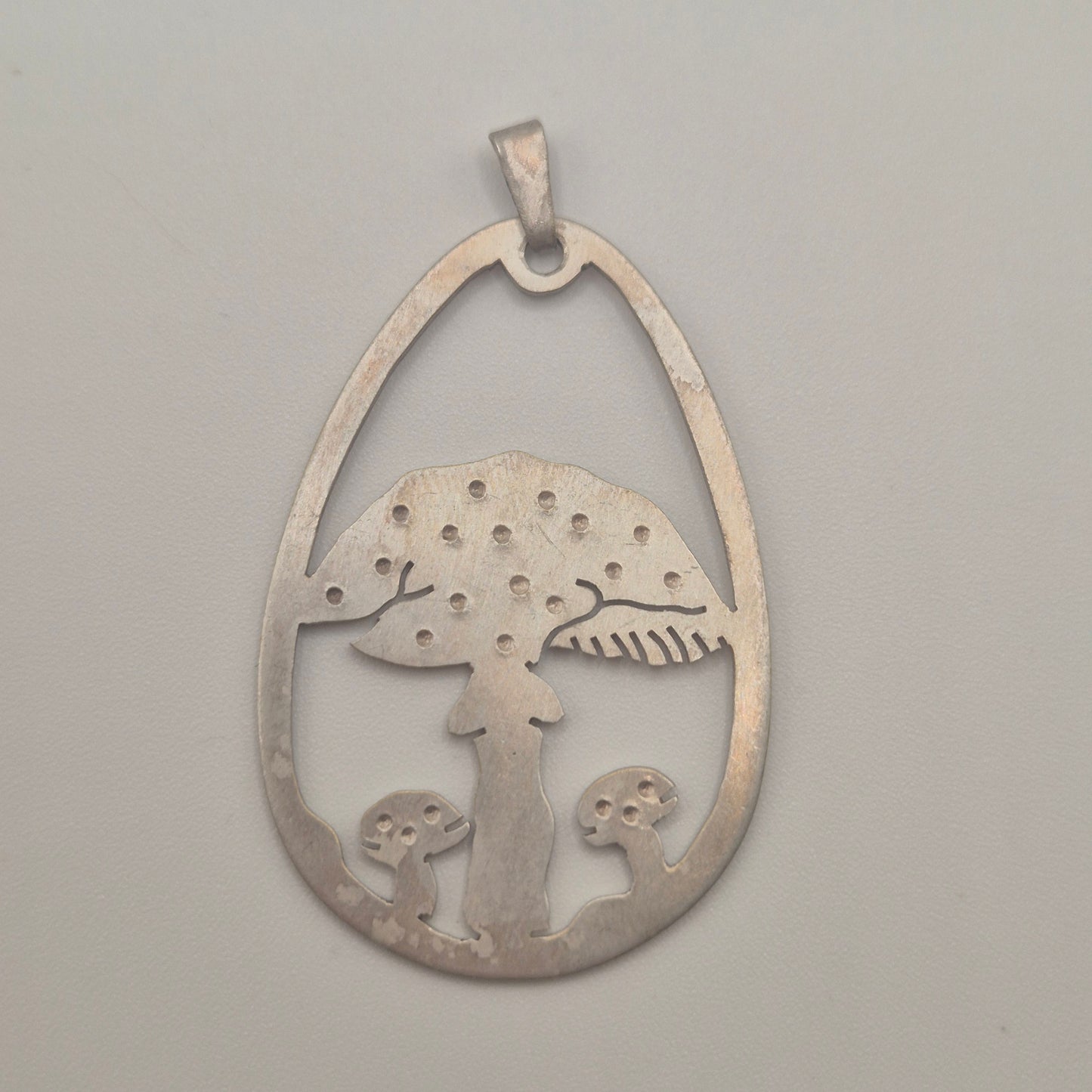 Handgemachter Vintage Pilz-Anhänger – Cut-Out Design🍄