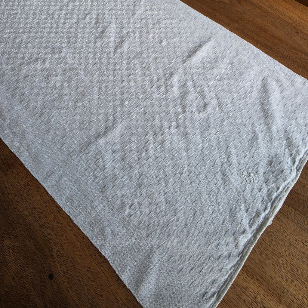 Antikes Leinen-Geschirrtuch mit Monogramm H.K. – Weißes Küchentuch mit Schachbrett-Struktur - 46x94cm