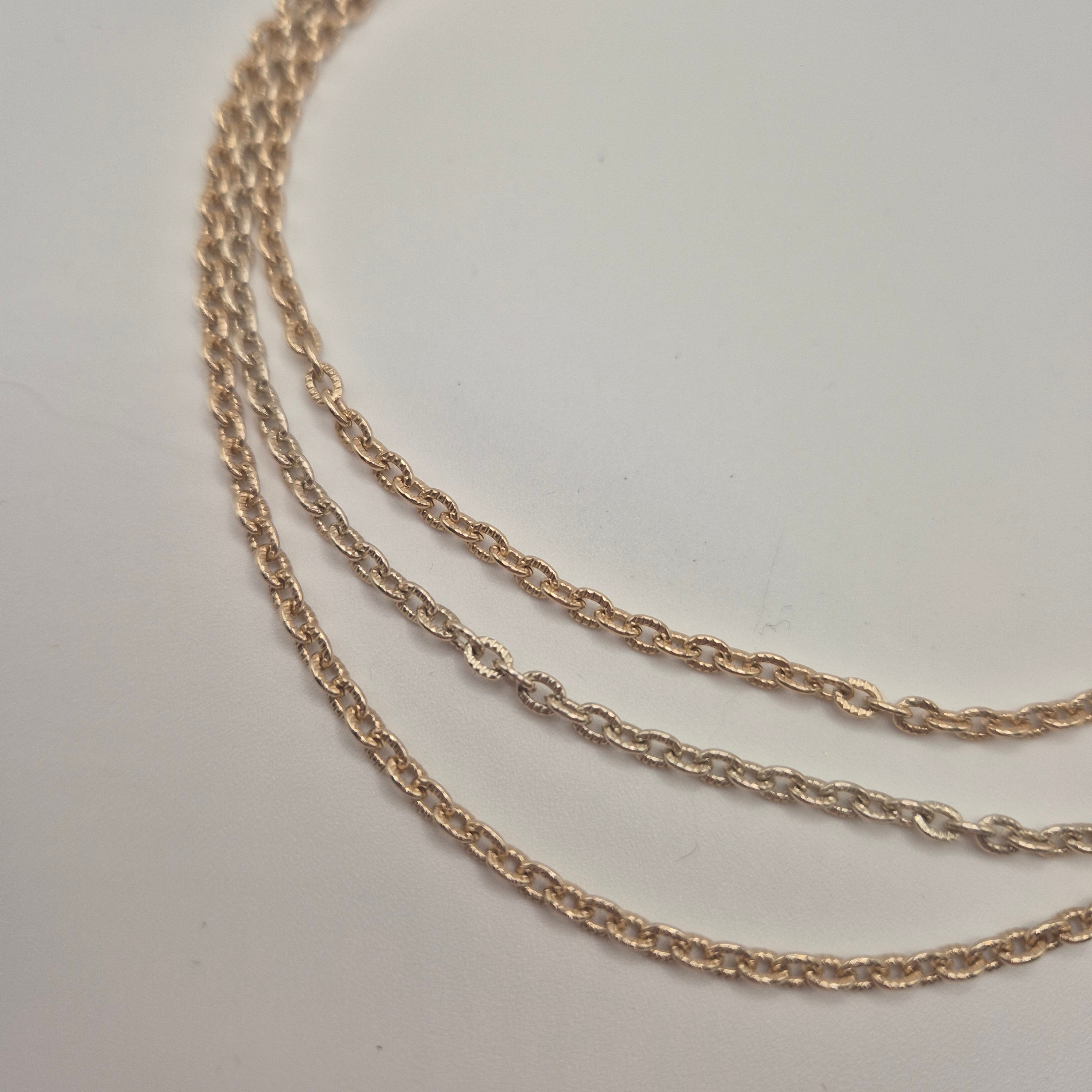 Elegante Vintage Kettenbrosche – Zeitloser Perlen-Chic für jeden Anlass