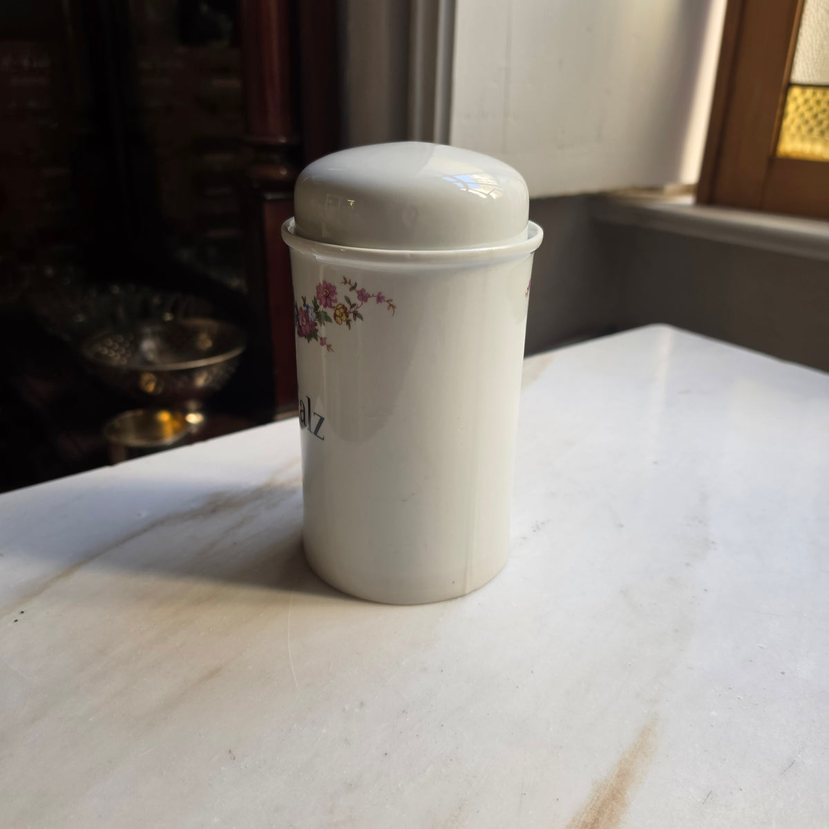 Vintage Porzellan-Salzdose mit Blumendekor – Colditz (DDR)