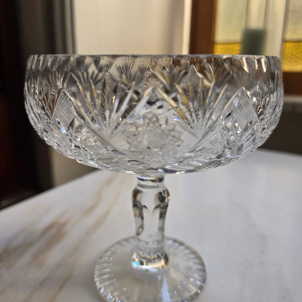 Antike Bleikristall Fußschale mit Brillantschliff - Elegante Kristallschale auf Standfuß