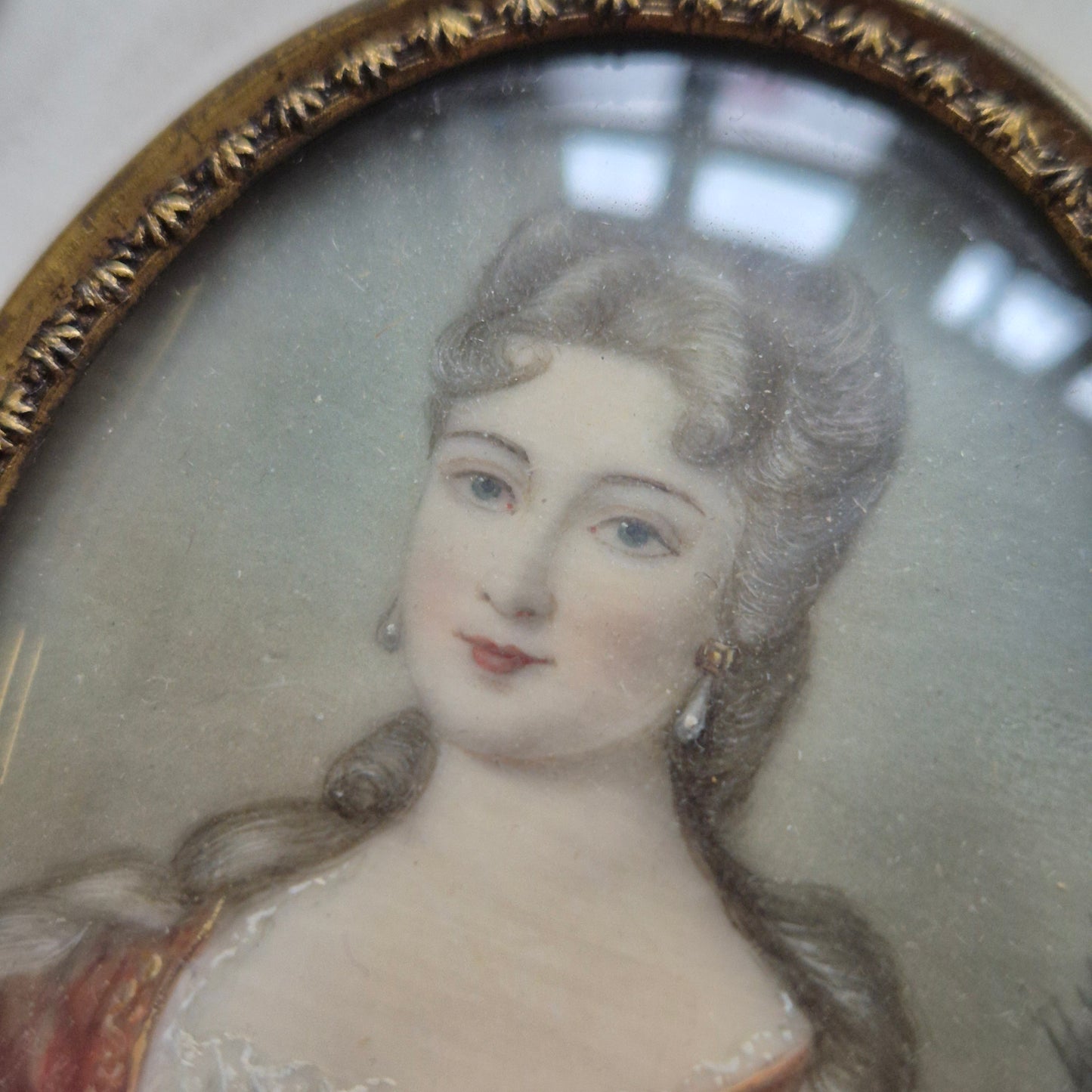 Antike viktorianische Miniaturmalerei / Lupenmalerei Porträt auf Bein / Porzellan Messing gerahmt
