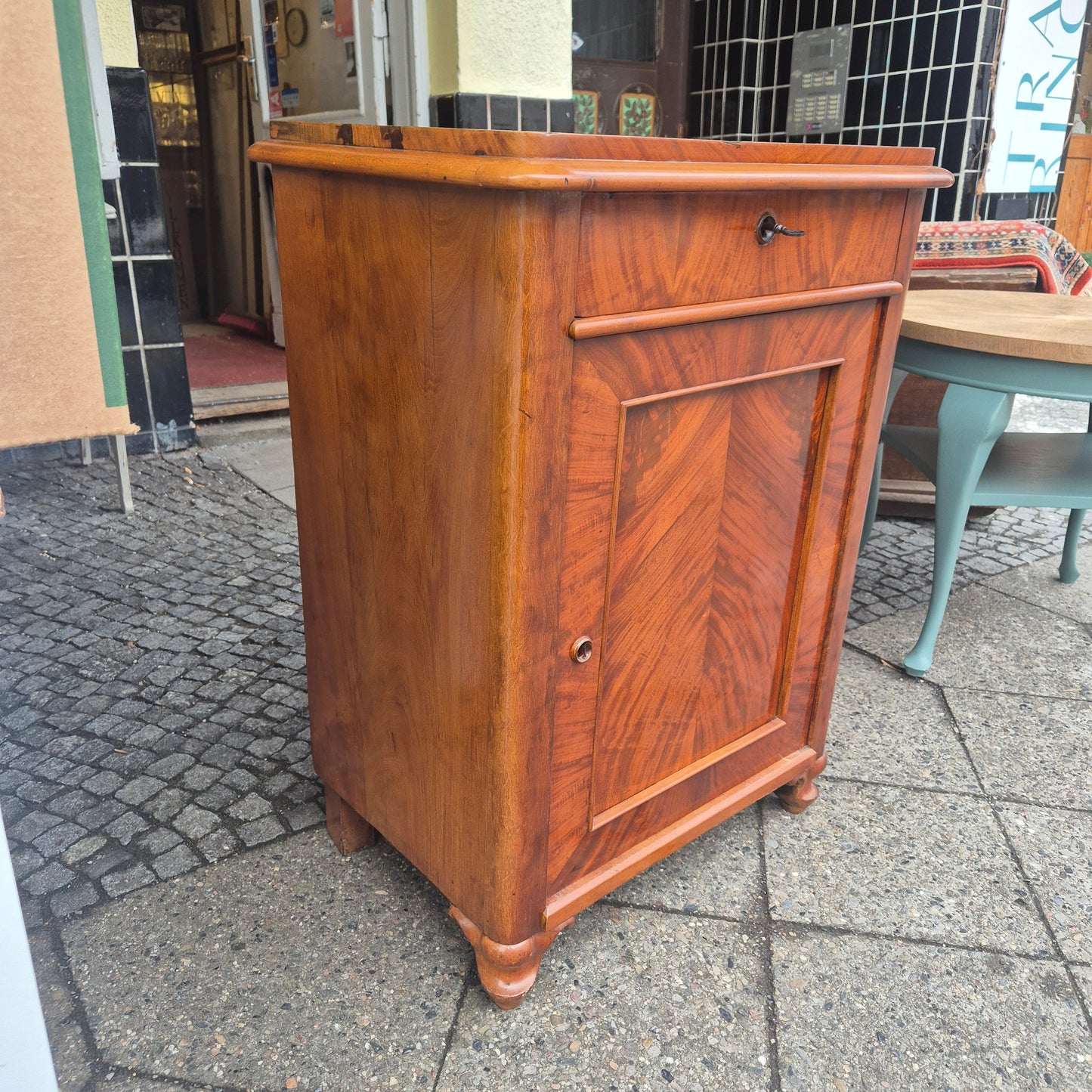 Antike Biedermeier Kommode Beistellschrank Nussholzfunier von 1860