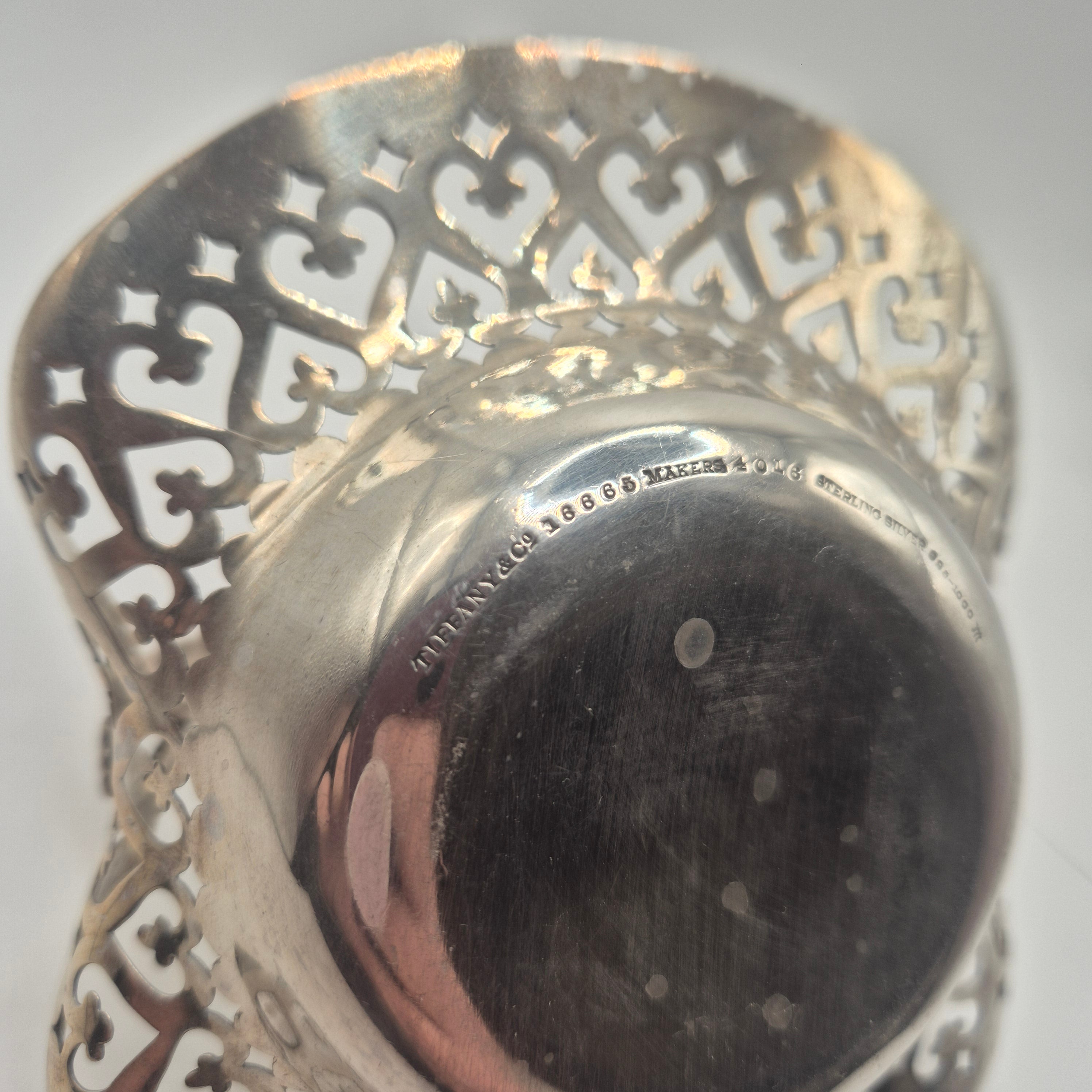 Original Tiffany & Co Sterling Silver 925-1000 Vintage Schale – Klassisches Design mit Monogram