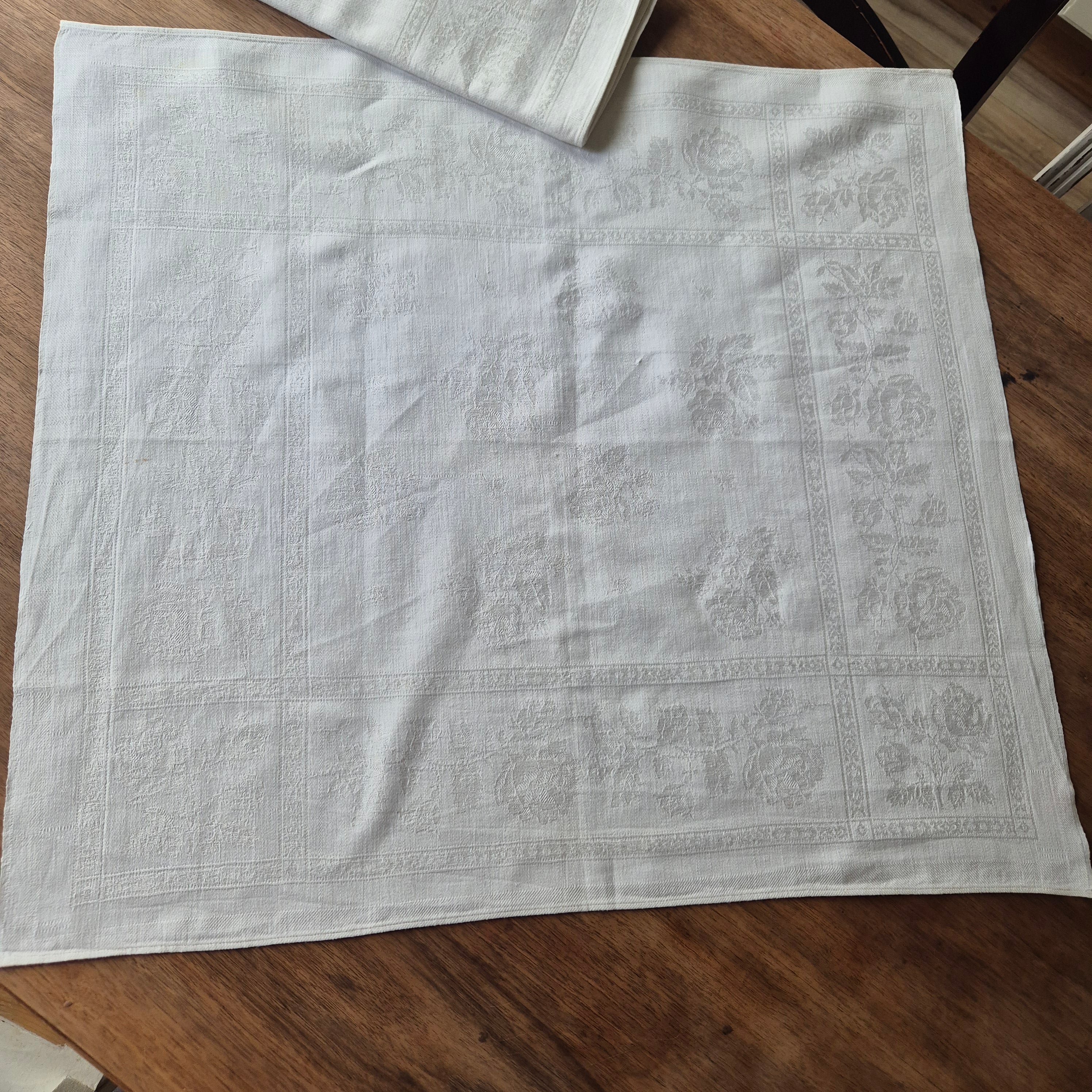 3x Antike Jugendstil Servietten/ Mitteldecken mit Rosenmuster 60x60cm