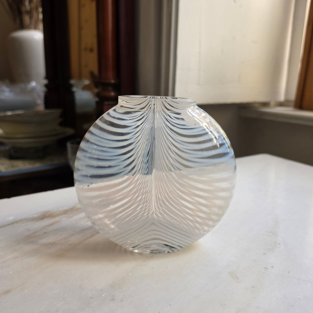Vintage Kunstvase transparent mit weißen Streifen - Glaskunst