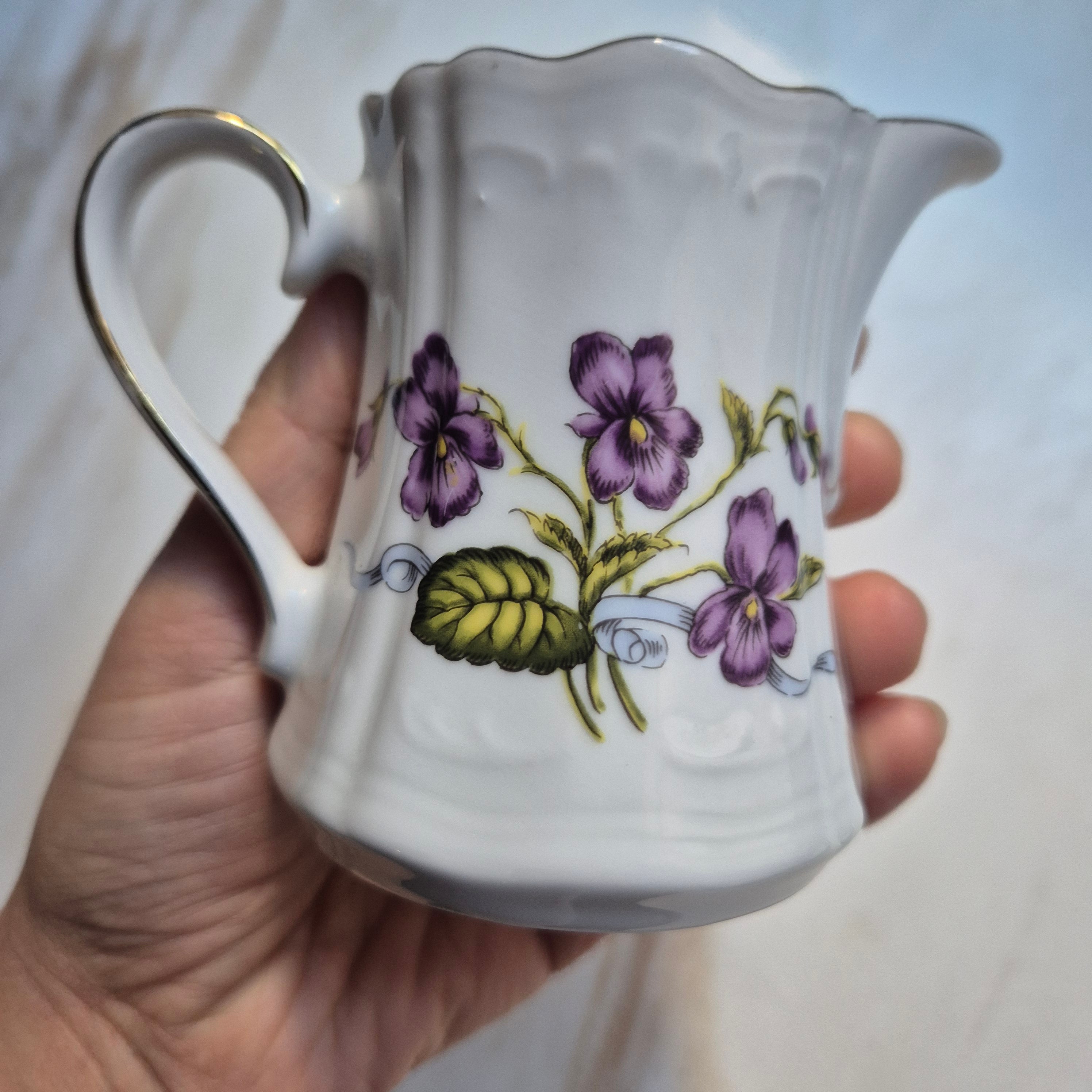 Antikes kleines Milchkännchen von Wumsiedel Bavaria Porzellan Germany