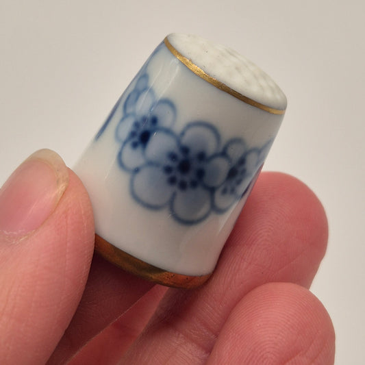 B&G Fingerhut Porzellan Made in Denmark Vintage blau weiß Goldrand Handmade