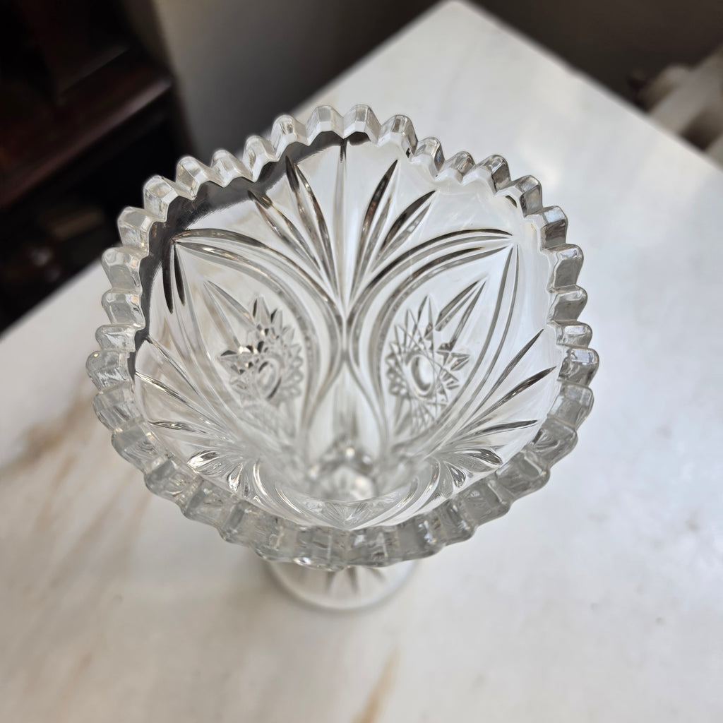 Klassische Kristallvase mit Edlem Sternschliff – Vintage Glasvase mit Standfuß & Wellenrand