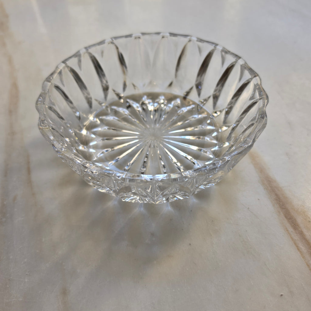 Vintage Glasschale in Kristalloptik für Nascherein