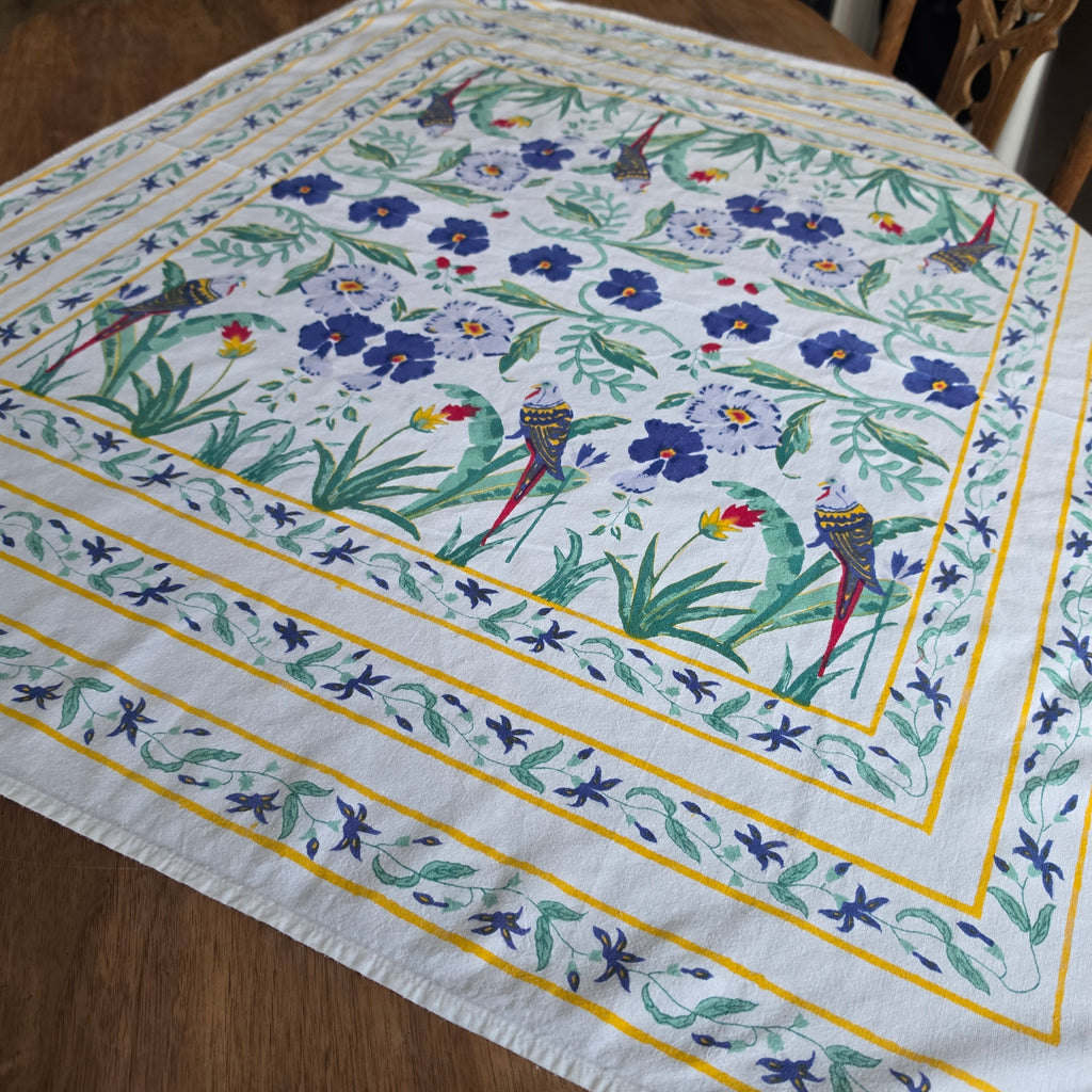 Vintage Mitteldecke / Tischdecke mit exotischem Papageien- & Blütenmotiv - 88x100cm