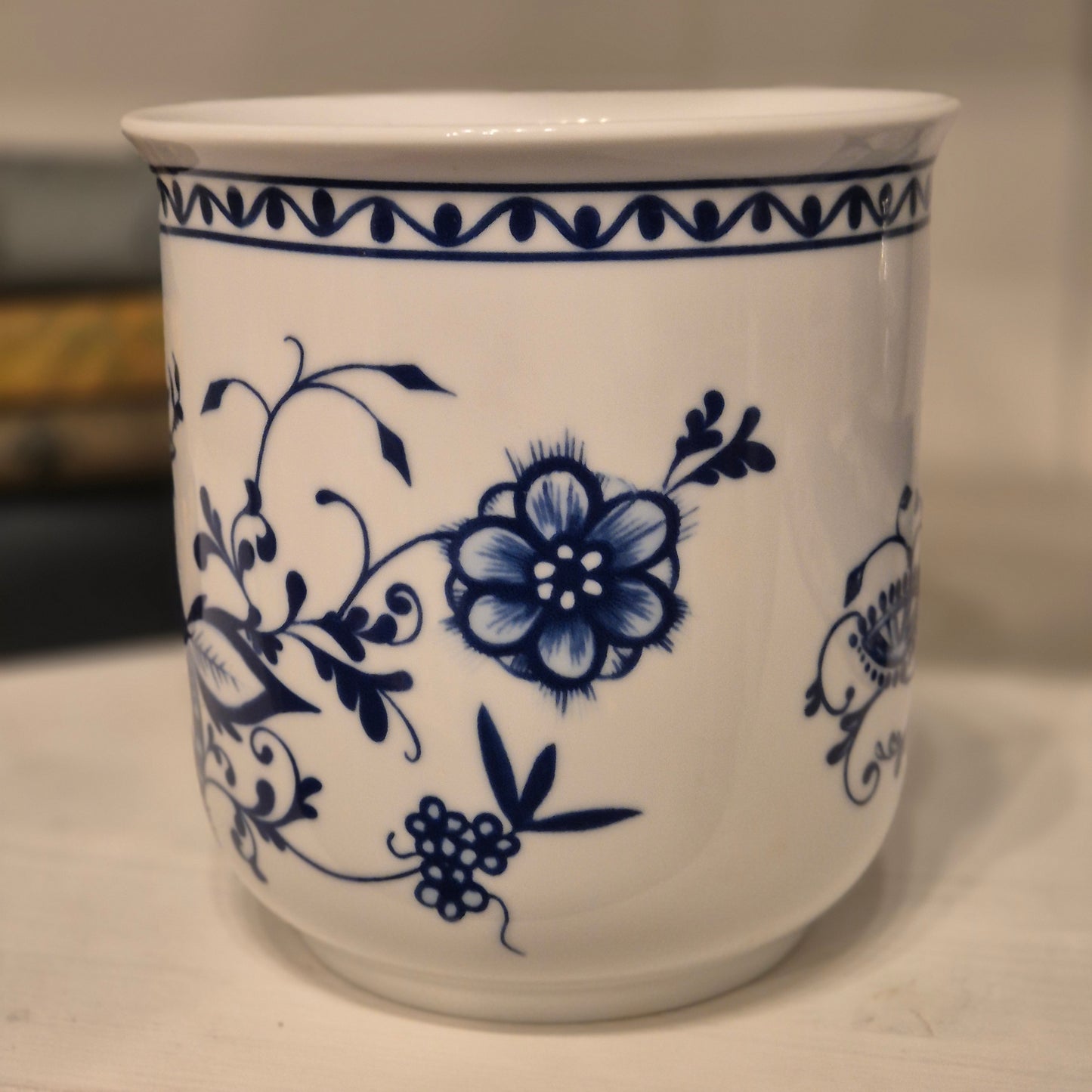 Vintage Übertopf Topf Gefäß für Tischreste Triptis Porellan Zweibelmuster