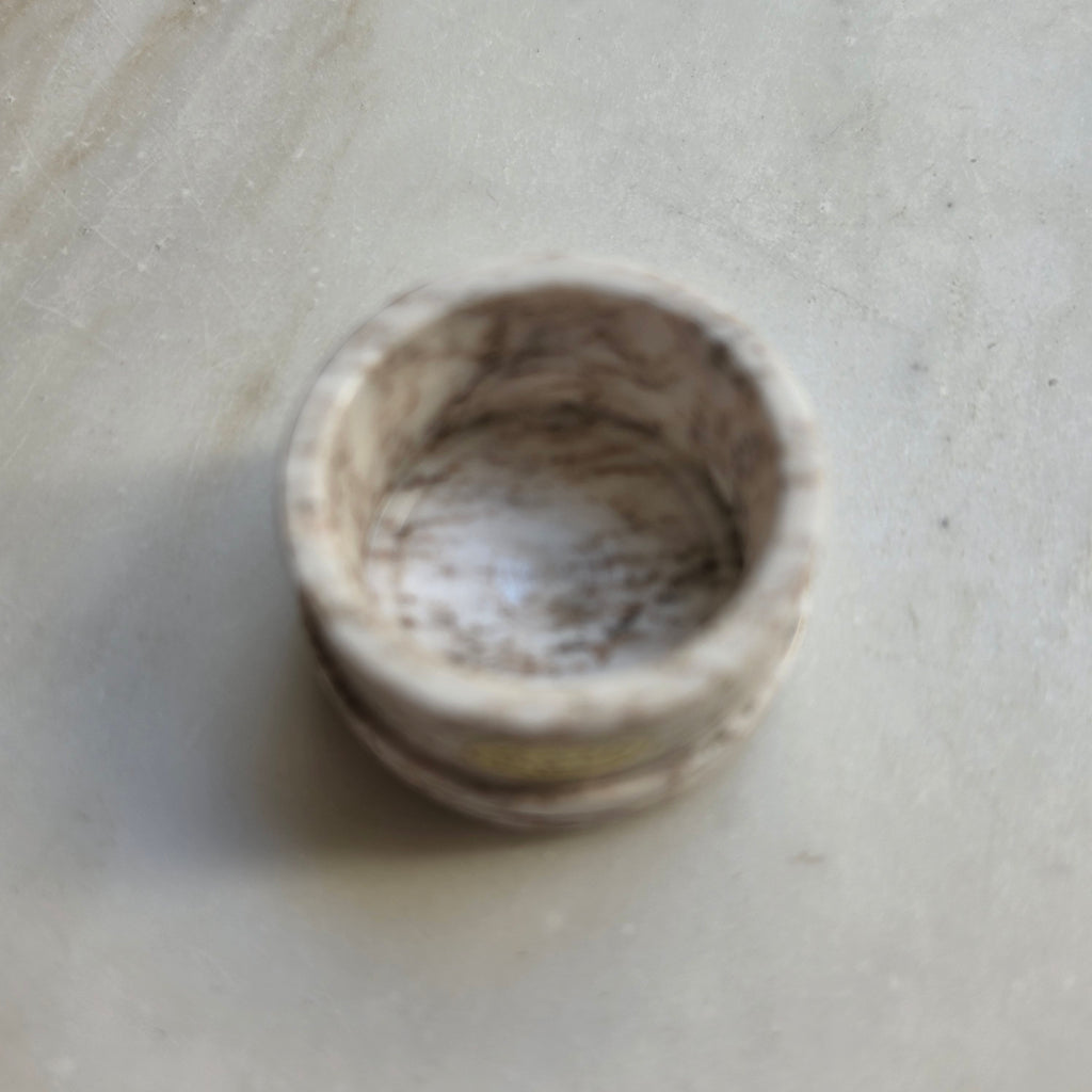 Vintage Marmordose mit Messingring & Deckel | Artesanía Raco Chile