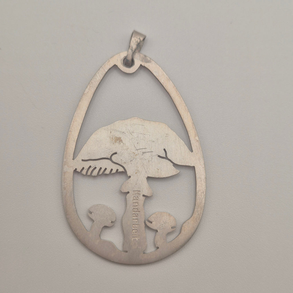 Handgemachter Vintage Pilz-Anhänger – Cut-Out Design🍄