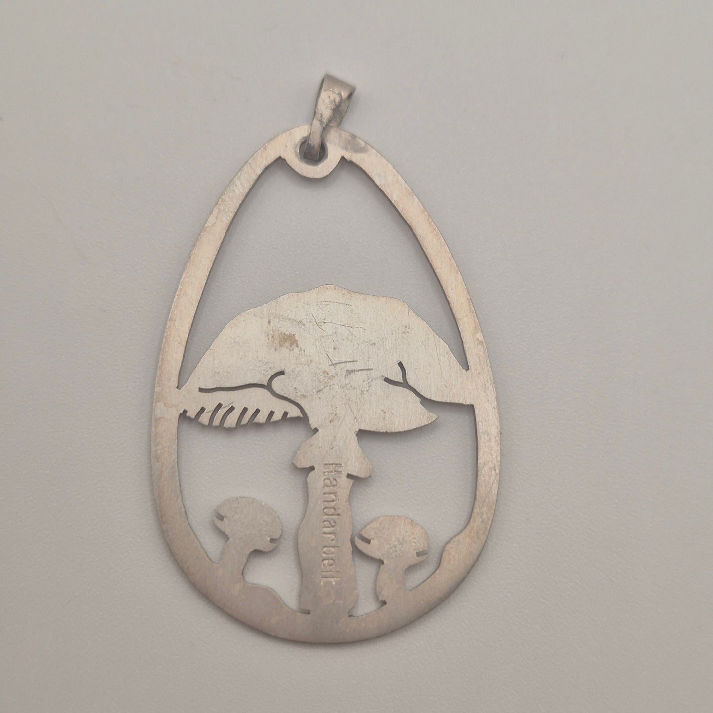 Handgemachter Vintage Pilz-Anhänger – Cut-Out Design🍄