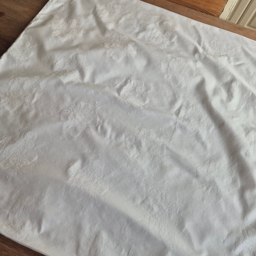 Antiker Kopfkissenbezug 75x75cm Baumwolle weiß Damast Rosenmotiv ohne Knöpfe
