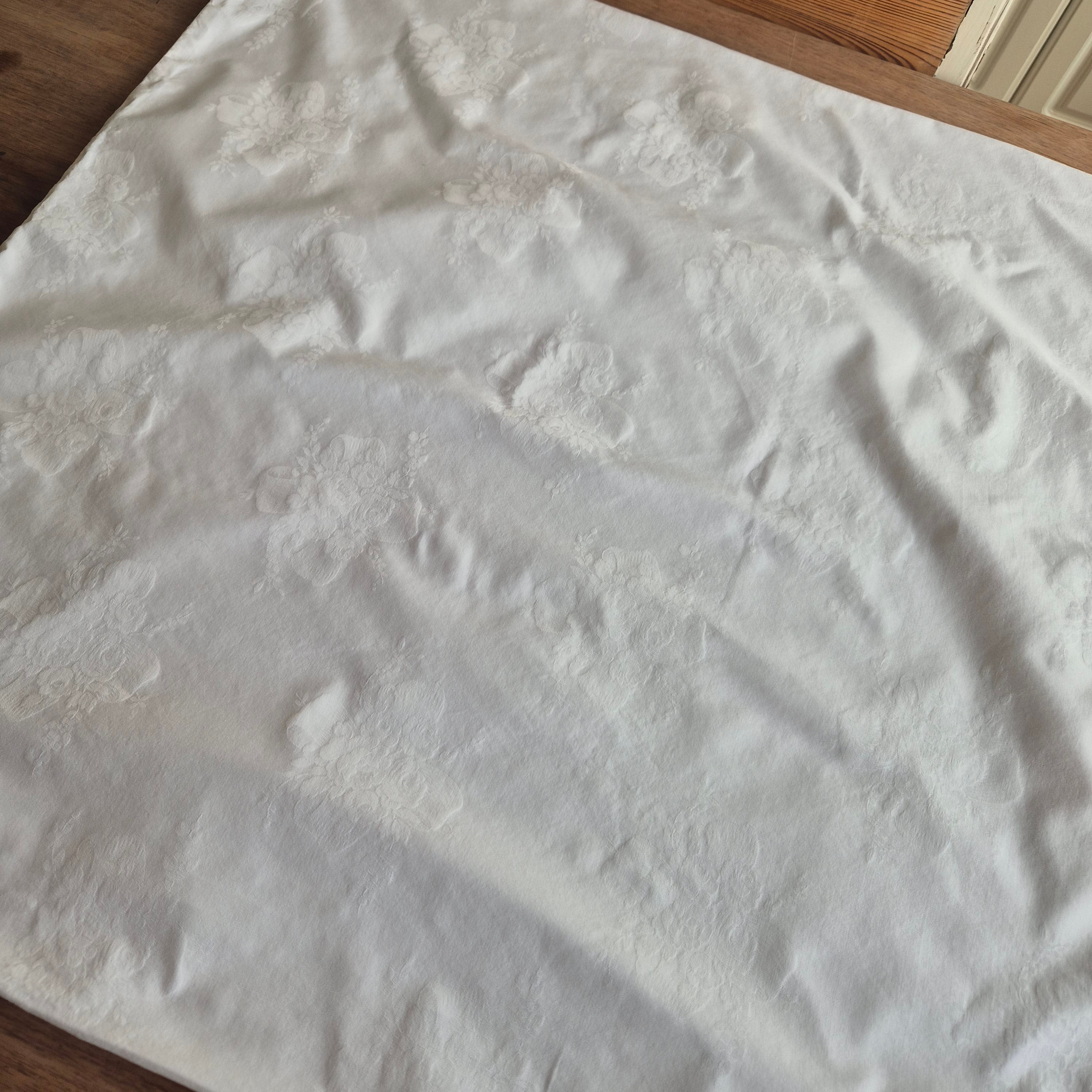 Antiker Kopfkissenbezug 75x75cm Baumwolle weiß Damast Rosenmotiv ohne Knöpfe