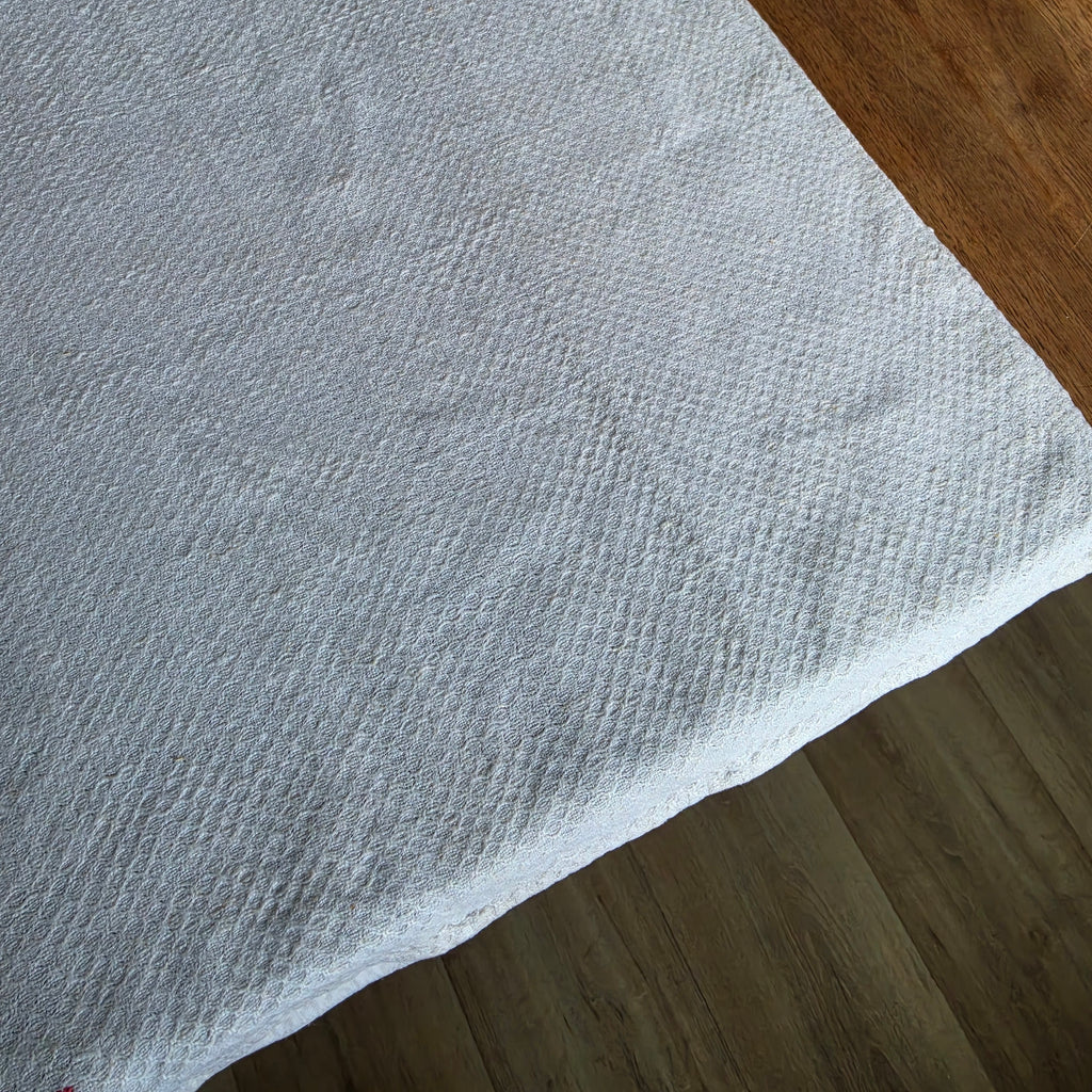 Handgewebter Vintage-Tischläufer aus Leinen mit Rosen-Monogramm 43x137cm