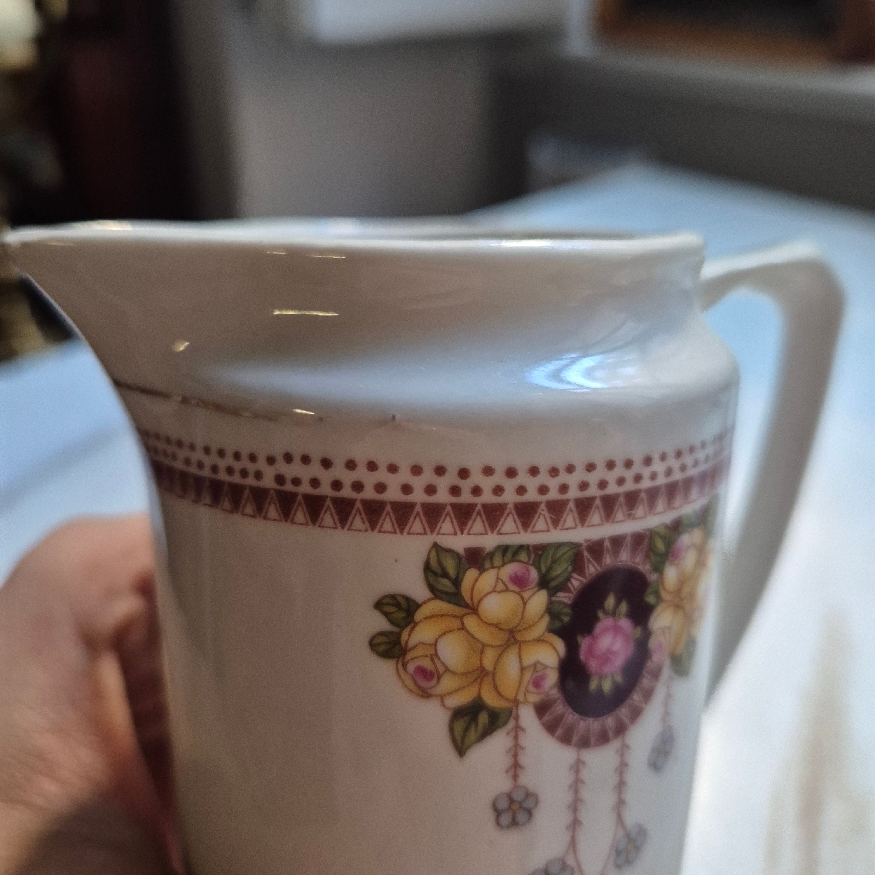 Antikes Milchkännchen Jugendstil handbemalt Blumendekor