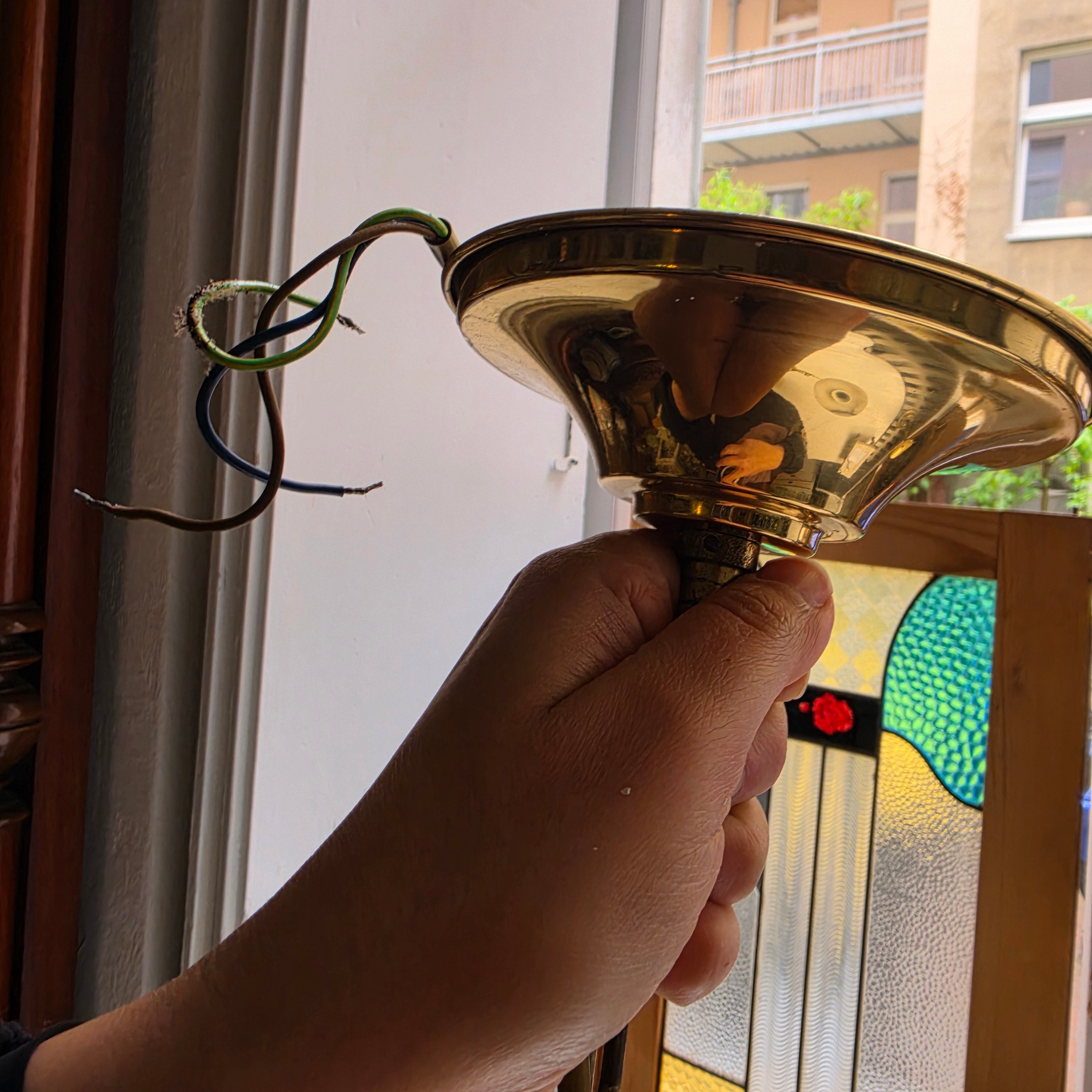 Art Jugendstil Deckenlampe - 3-armig mit Marmoroptik Glasschalen und Messing