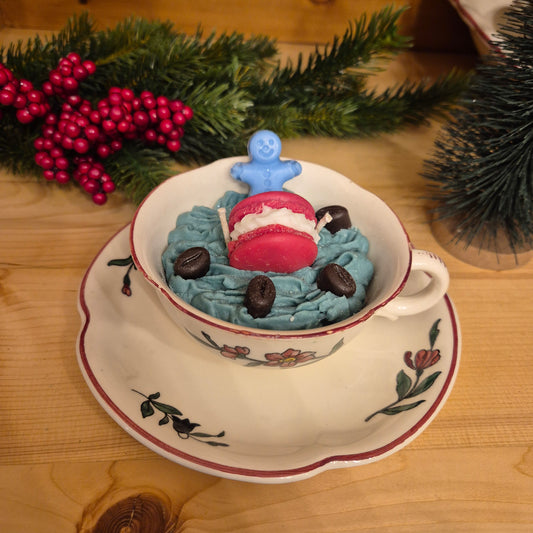 Handgemachte Sojawachskerze Weihnachtesgeschenk Sahne Macaron Dessert in Antiker Keramik Tasse Alt Strassburg