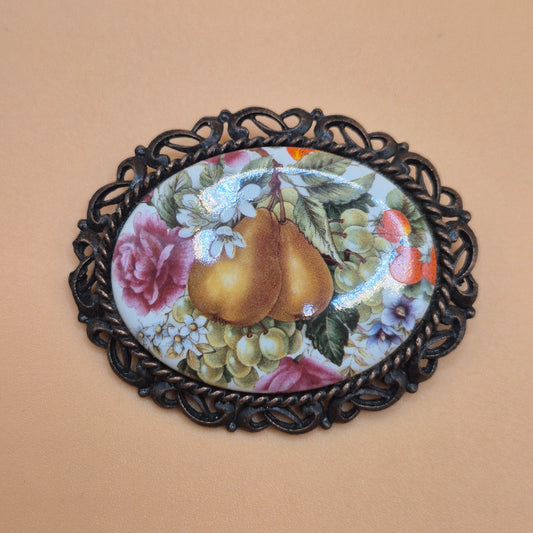 Vintage Brosche mit Birnenmotiv