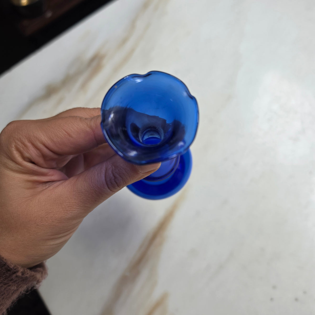 Eleganter Vintage Solitär-Vase aus kobaltblauem Glas – Mundgeblasen mit gewelltem Rand