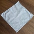 Vintage Stofftaschentuch Weiß – Edles Hochzeits-Taschentuch aus Baumwolle mit Stickerei 28x28cm
