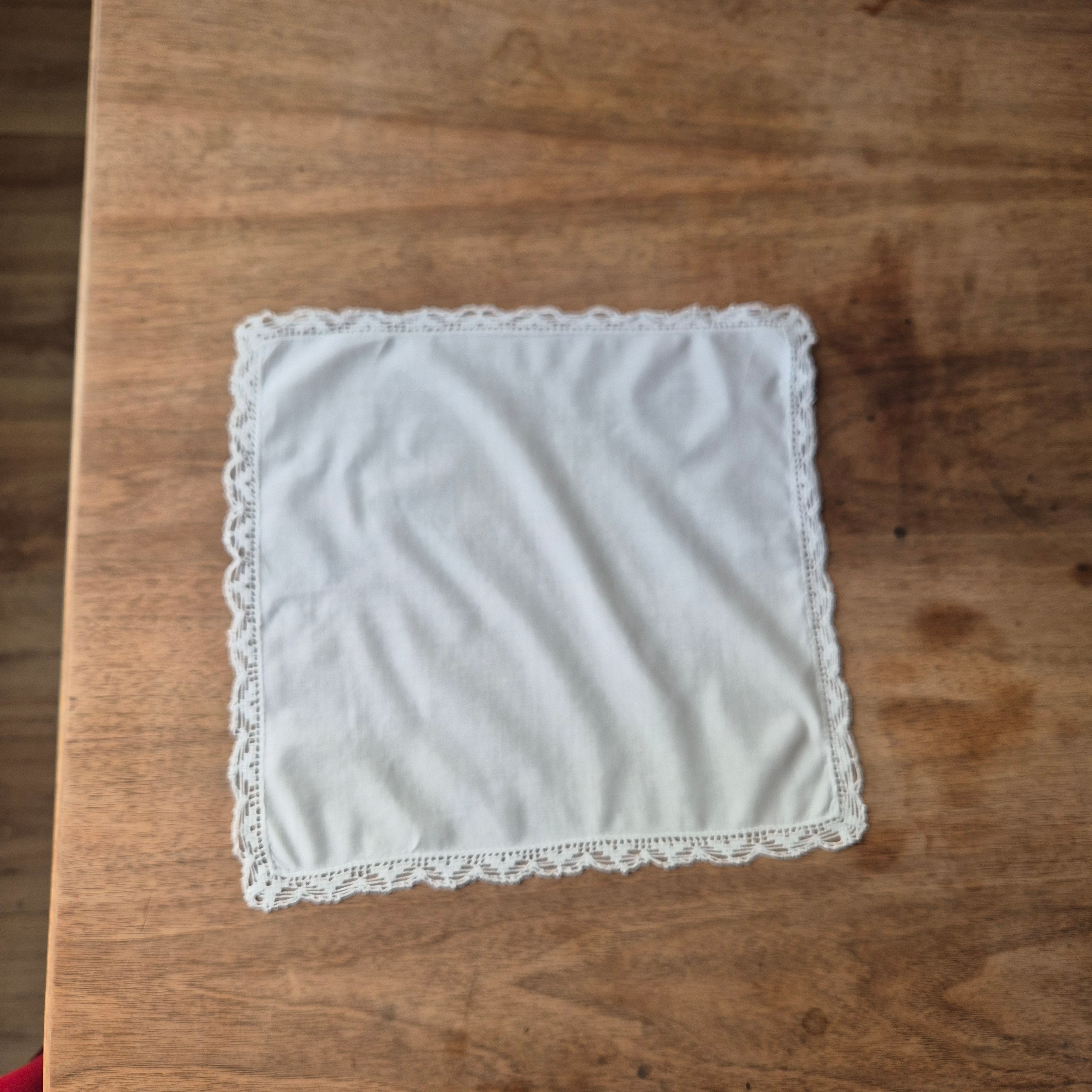 Vintage Serviette Stoff Einstecktuch 29x29cm Baumwolle (leichter Fleck)