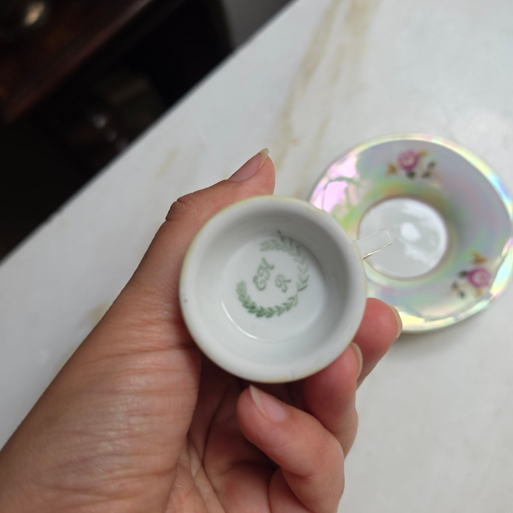 Vintage Mokka-Set mit Perlmutt-Lüsterglanz & Rosendekor - Porzellan Sammeltasse