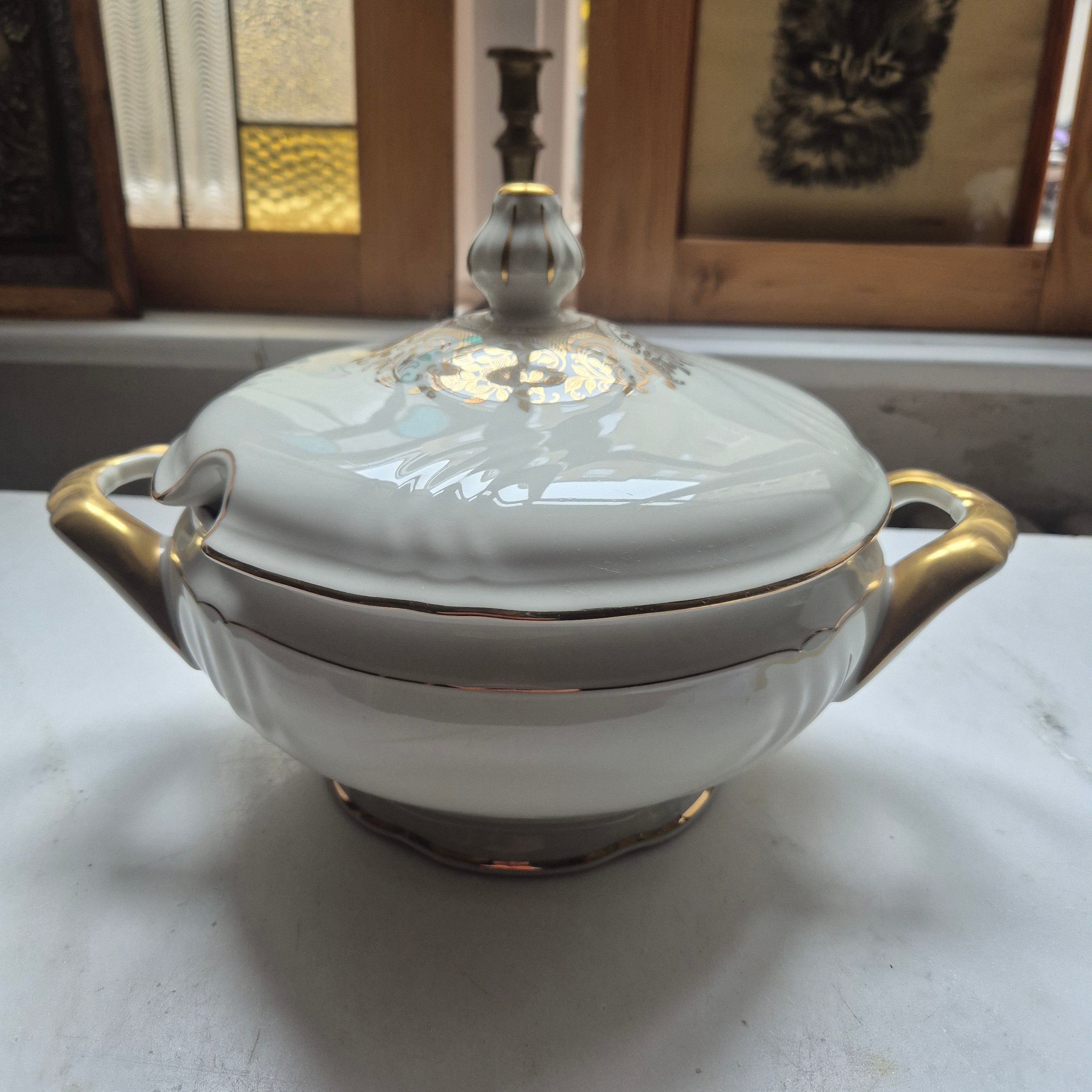 Alte große Suppenterrine mit Deckel Vintage Bavaria Porzellan elfenbein gold